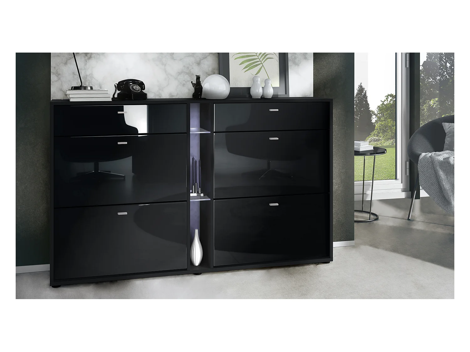 Meuble à chaussures à bascule Today 155,5 x 95 x 28 cm, avec un éclairage LED blanc, corps en Noir mat, façades en noir haute brillance