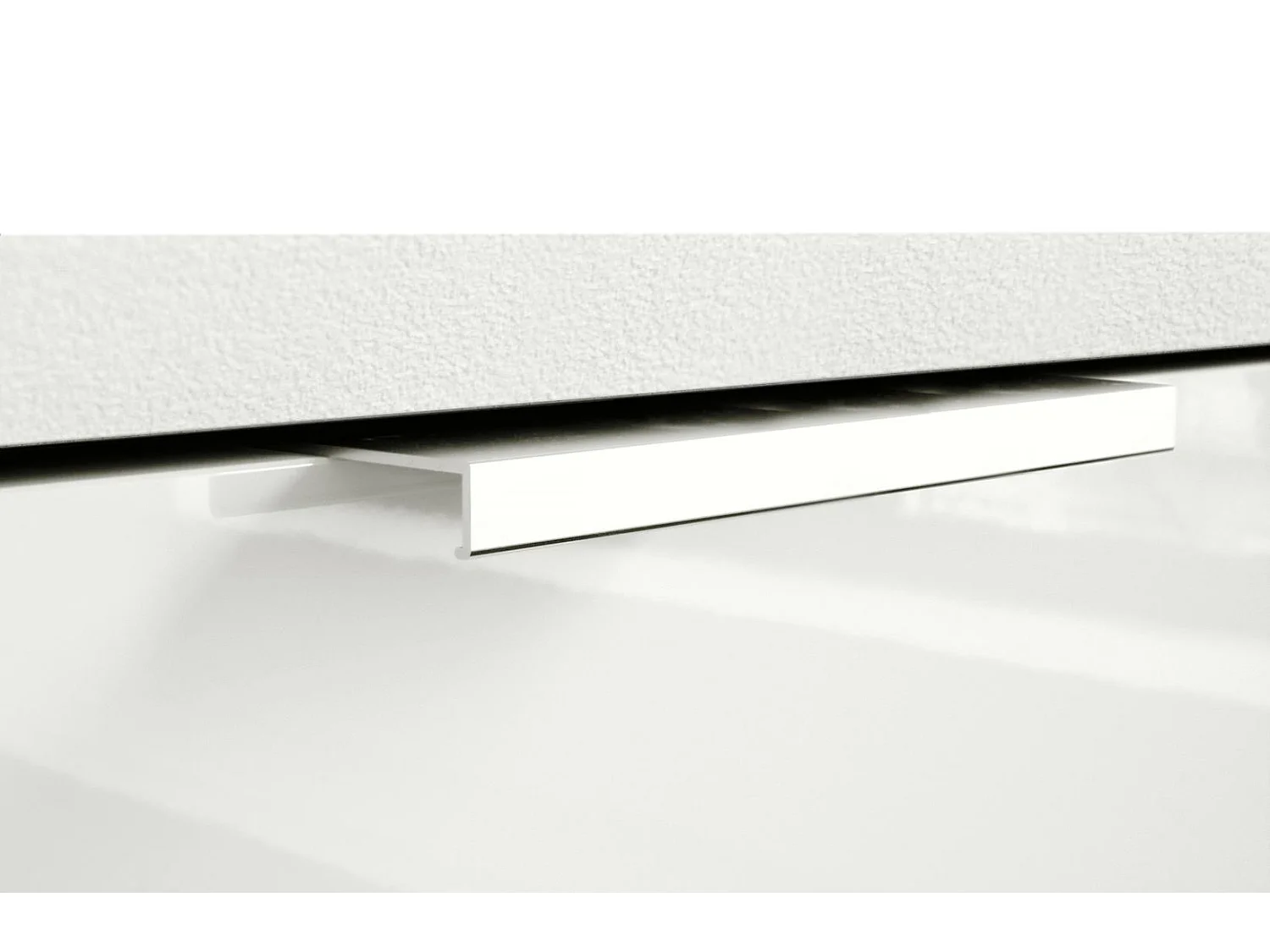 Mobile da bagno Aloha V2, struttura in bianco opaco / frontali in bianco lucido con sfalsature in bordeaux lucido, con lavabo d'appoggio