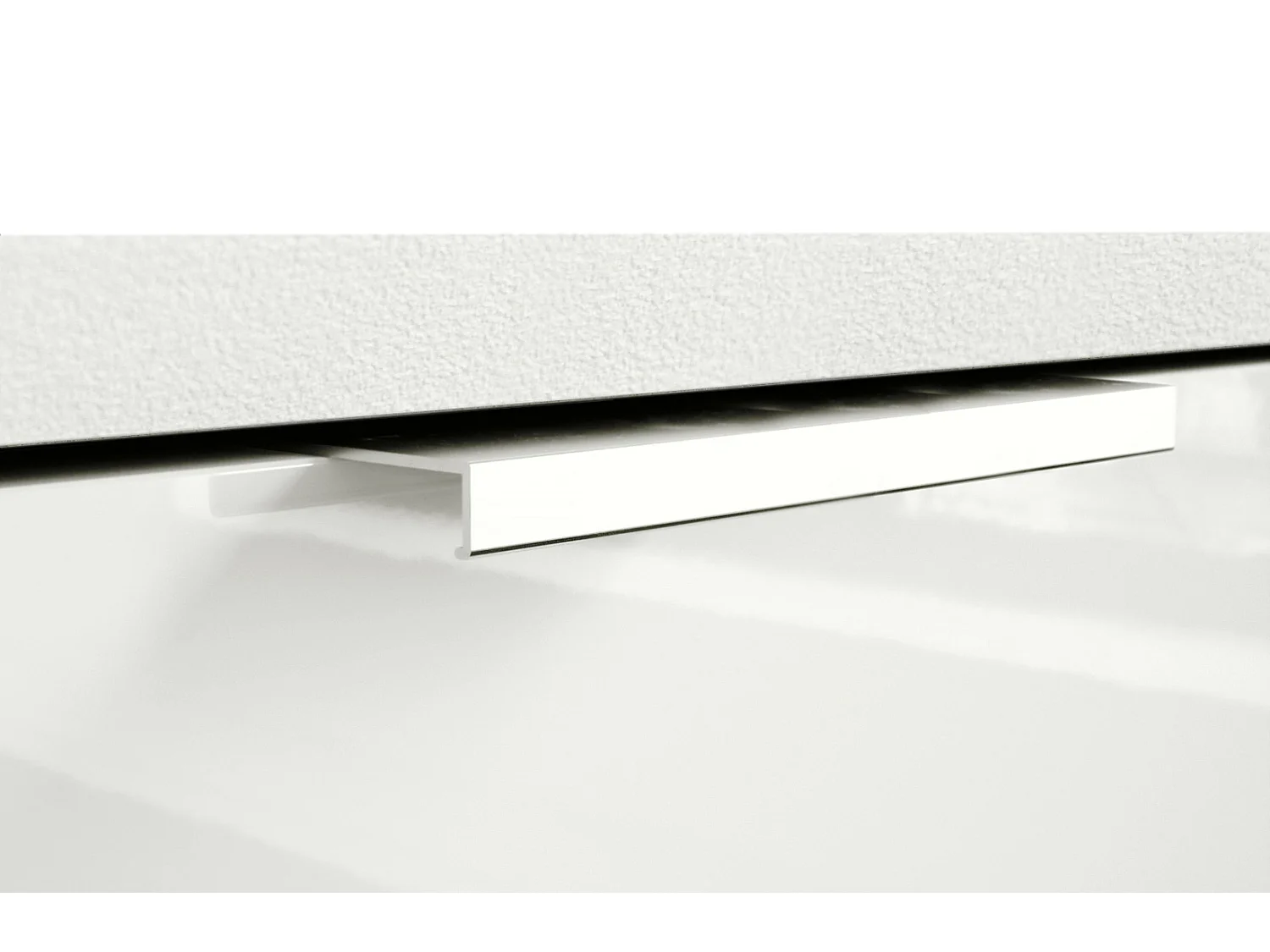 Mobile bagno Aloha V2, struttura in bianco opaco / frontali in bianco lucido e sfalsati in grigio lucido con lavabo e rubinetto (M1)