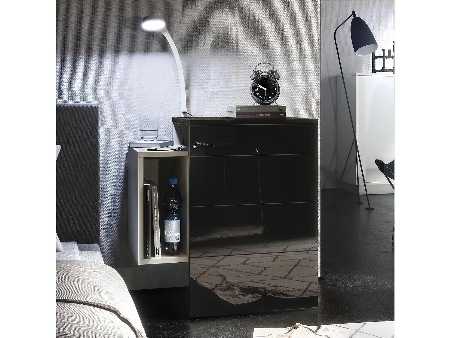 Table de chevet Queens, Table de nuit avec 2 tiroirs et 1 compartiment latéral à fixer au mur, Blanc mat/Noir brillant, incl. lampe LED (60x63x36 cm)