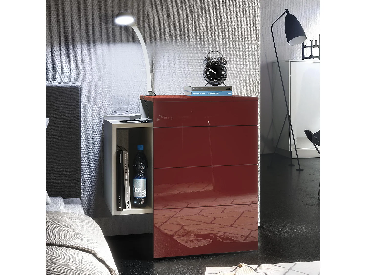 Table de chevet Queens, Table de nuit avec 2 tiroirs et 1 compartiment latéral à fixer au mur, Blanc mat/Bordeaux brillant, incl. lampe LED(60x63x36 cm)