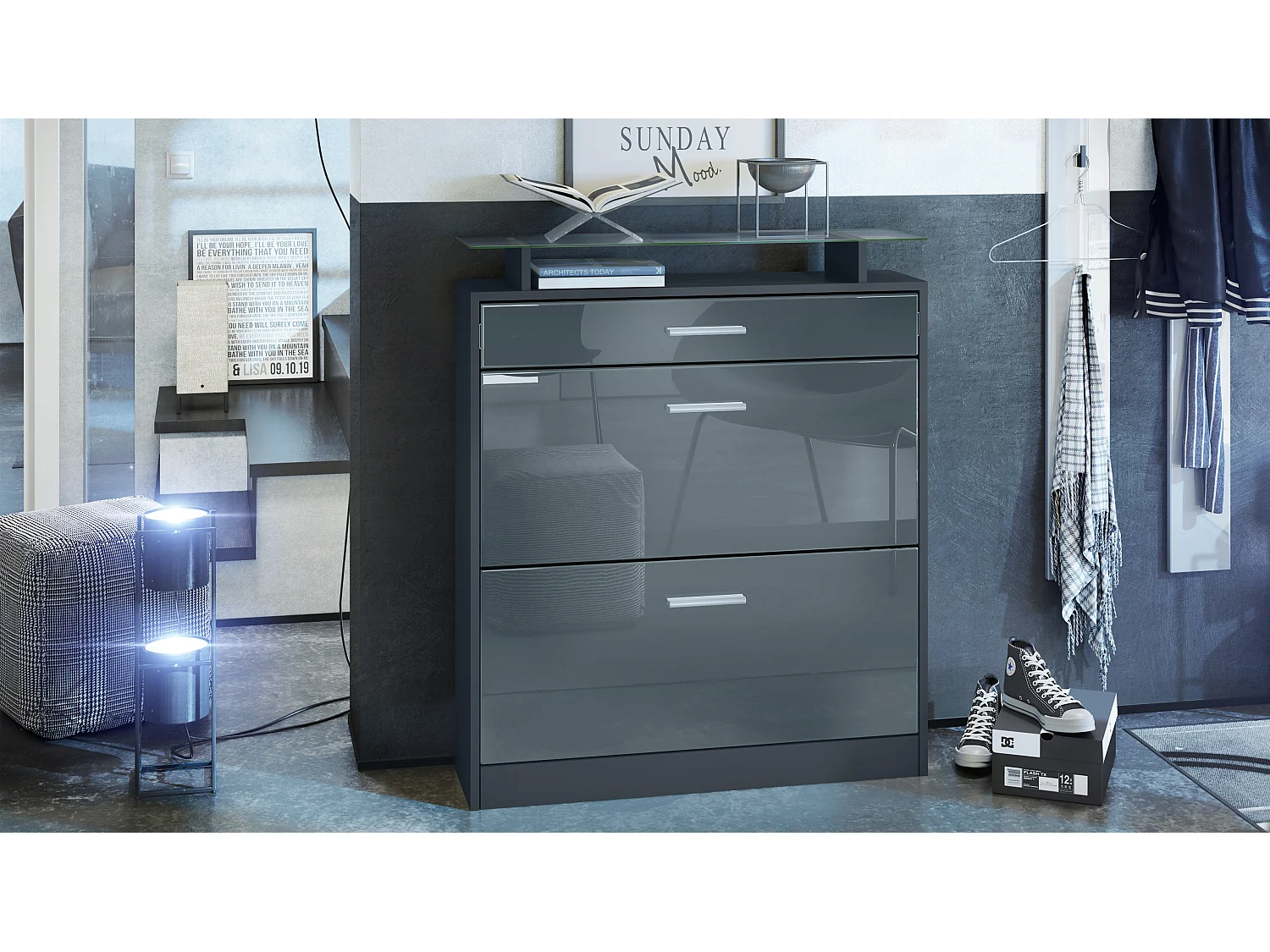 Scarpiera Loret 89 x 104 x 23 cm per 16 paia di scarpe, con ripiano in vetro, struttura in antracite opaco, frontale in grigio lucido.