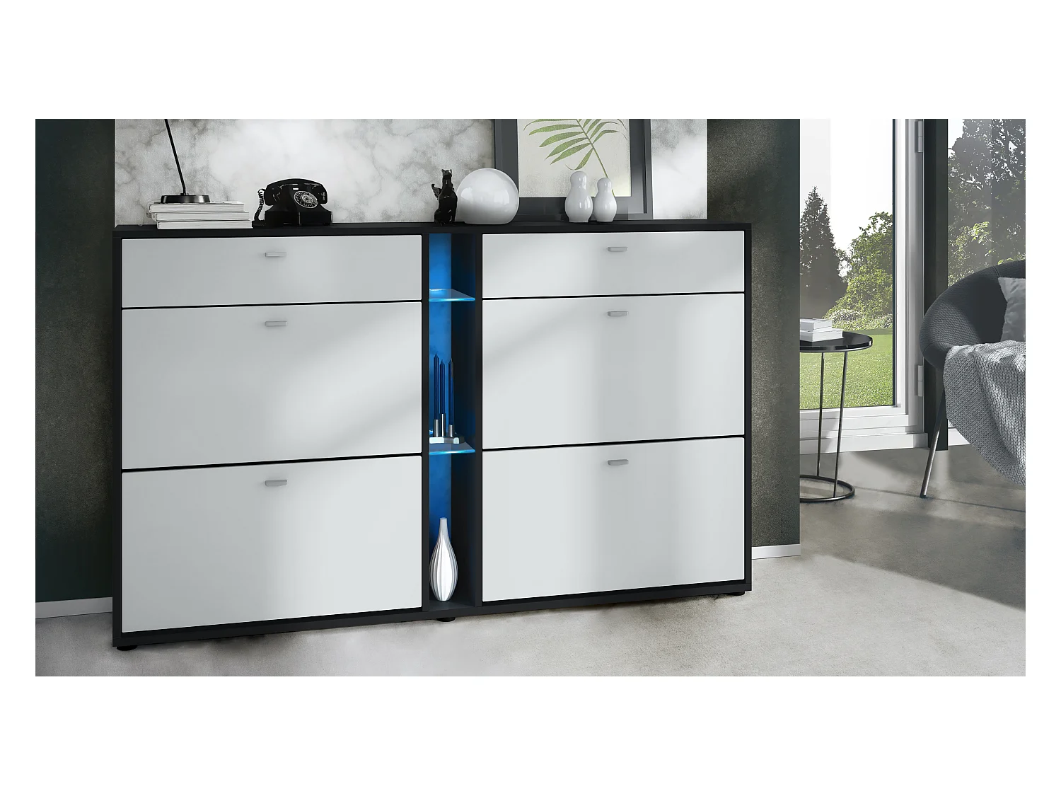 Meuble à chaussures à bascule Today 155,5 x 95 x 28 cm, avec un éclairage LED bleu, corps en Noir mat, façades en blanc mat