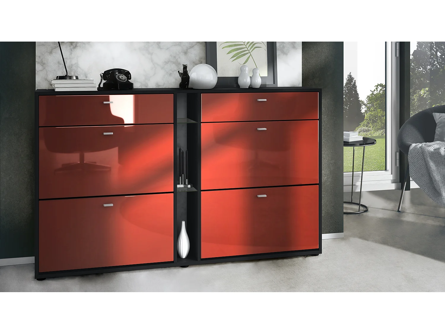 Scarpiera Today con 4 ante e 2 cassetti 155,5 x 95 x 28 cm, struttura in nero opaco, frontali in bordeaux lucido