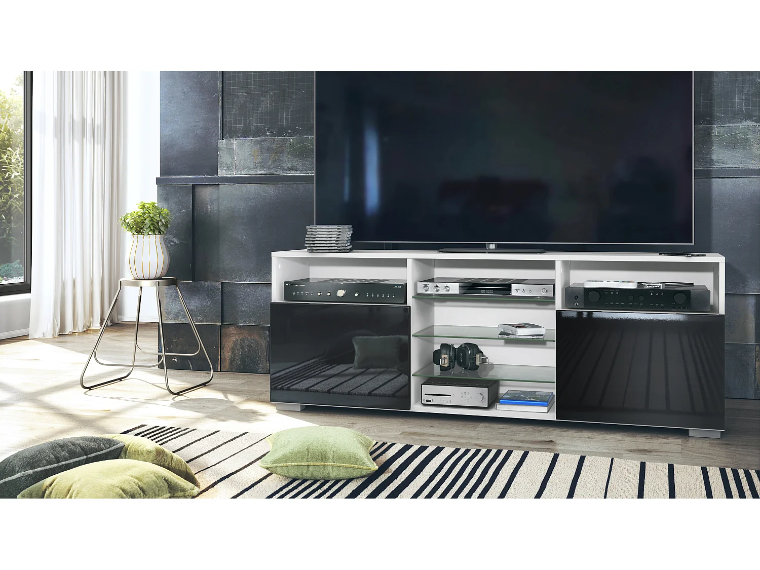 Meuble TV Granada, Lowboard avec 2 portes et 6 compartiments ouverts, corps blanc mat, façades en noir haute brillance (146 x 54 x 35 cm)