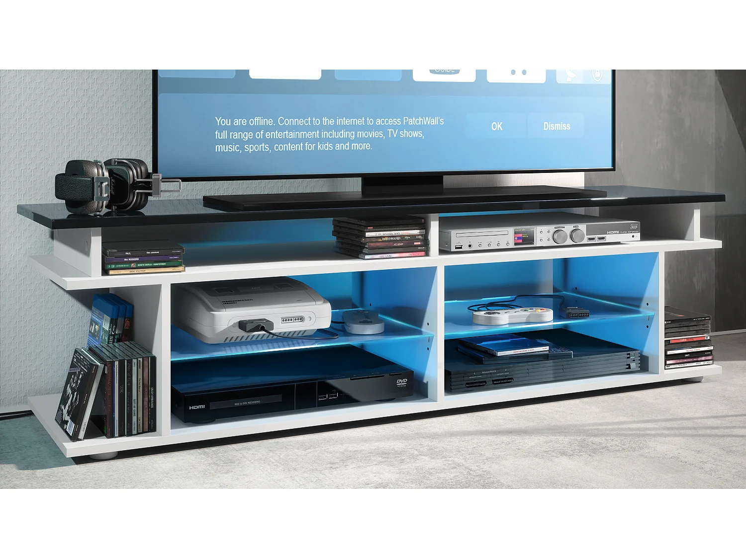 TV Board Movie V3 Game On 138,5 x 39 x 37,5 cm éclairage LED inclus Blanc, caisson en blanc mat, élément supérieur en noir haute brillance