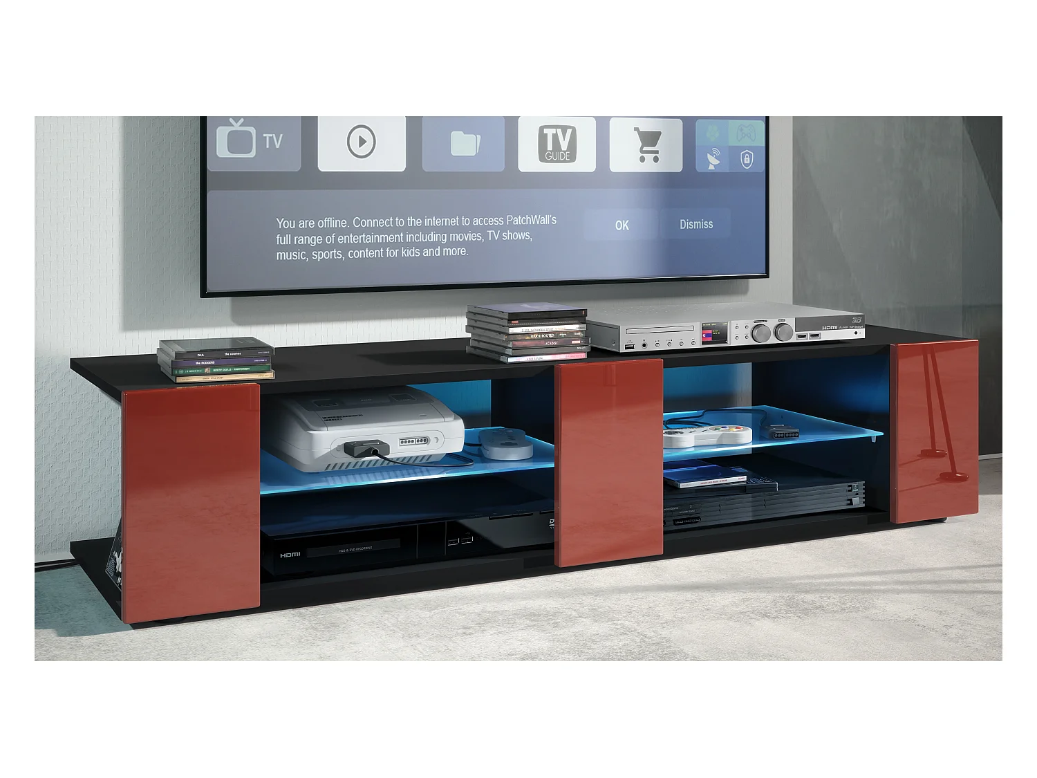 Buffet bas Movie V2, Meuble TV avec 6 compartiments ouverts et placages décoratifs, Noir mat/Bordeaux brillant, éclairage LED bleu inclus (134 x 29 x 39 cm)