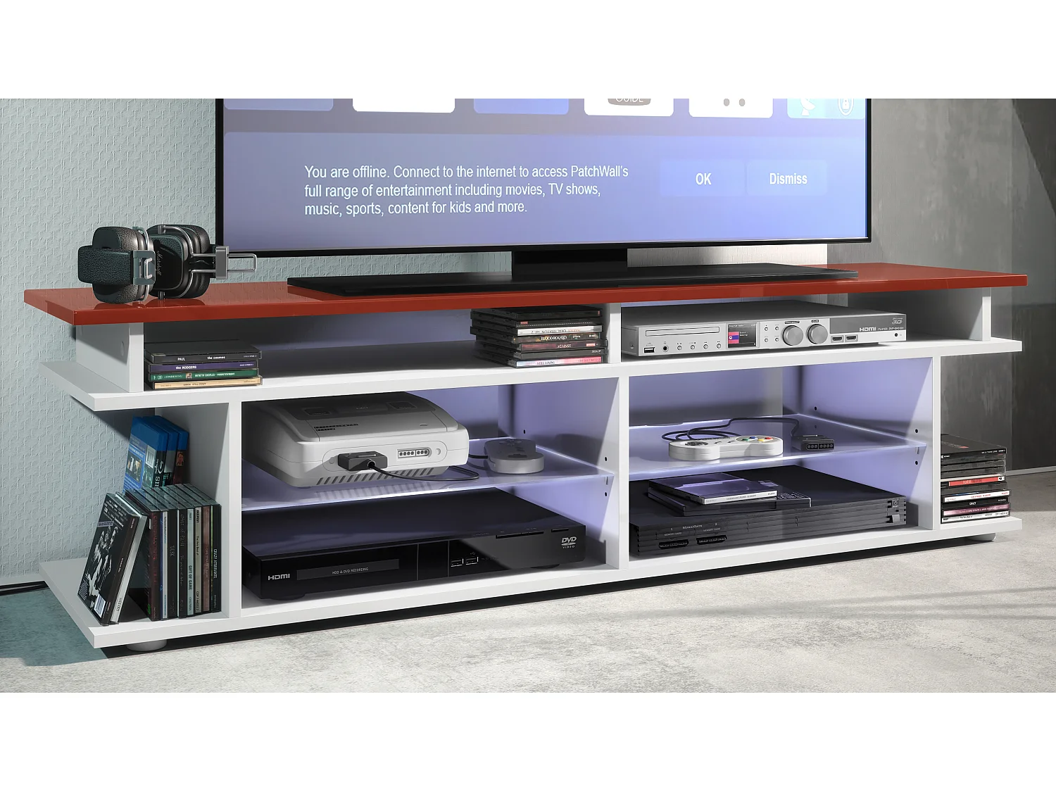 TV Board Movie V3 Game On 138,5 x 39 x 37,5 cm éclairage LED inclus Bleu, caisson en blanc mat, élément supérieur en bordeaux haute brillance