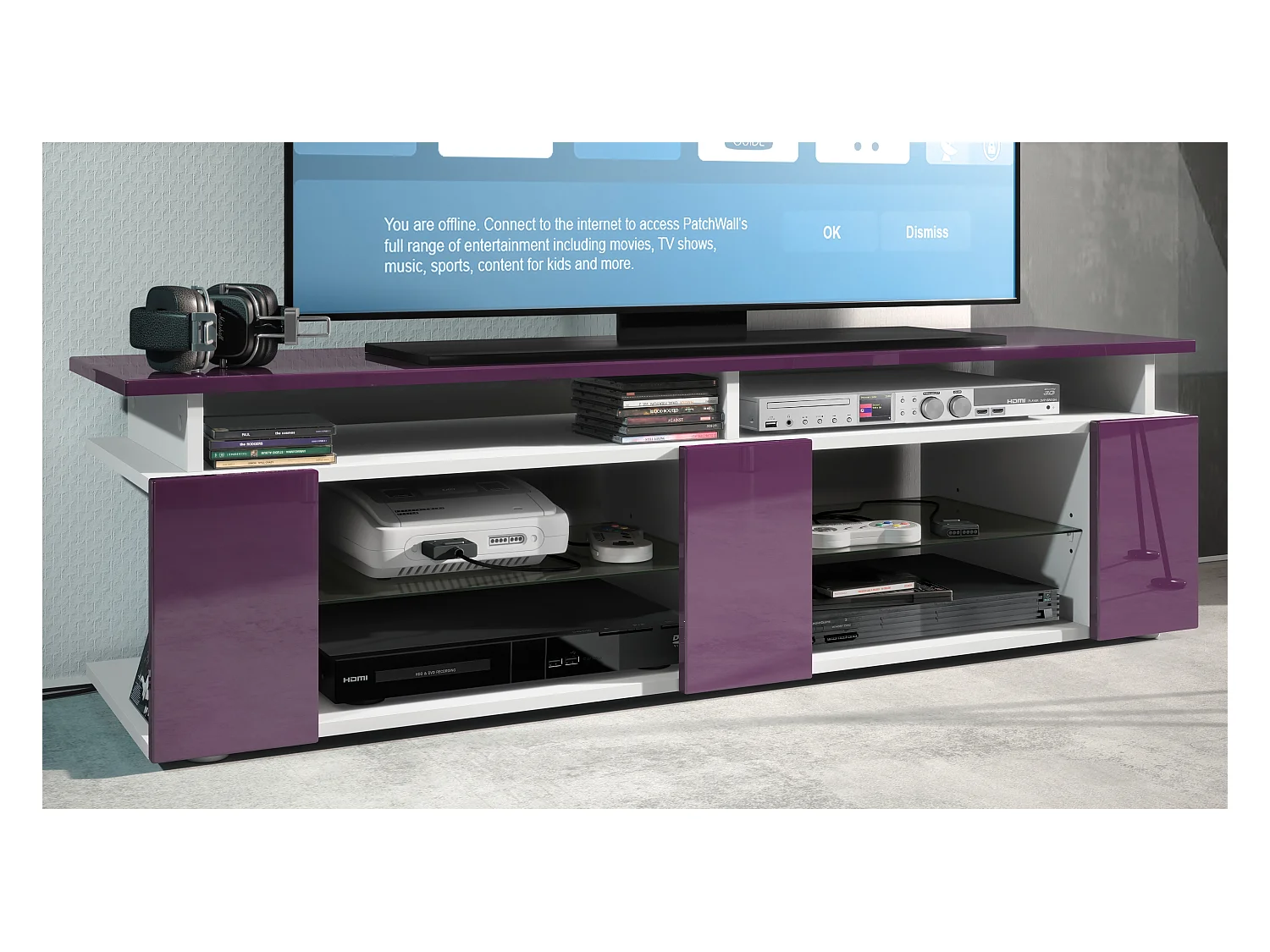 TV Board Movie V2 Game On Lowboard 138,5 x 39 x 39 cm , caisson en blanc mat, façades en mûre haute brillance