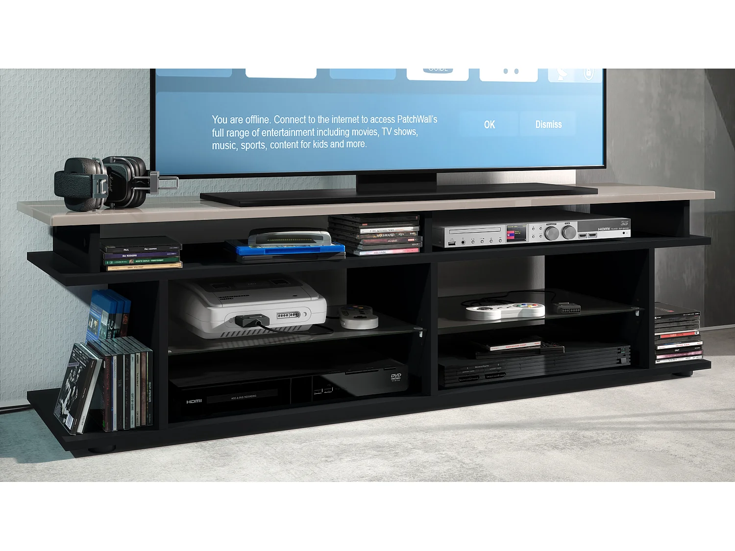 TV Board Movie V3 Game On 138,5 x 39 x 37,5 cm , caisson en noir mat, élément supérieur en gris sable haute brillance