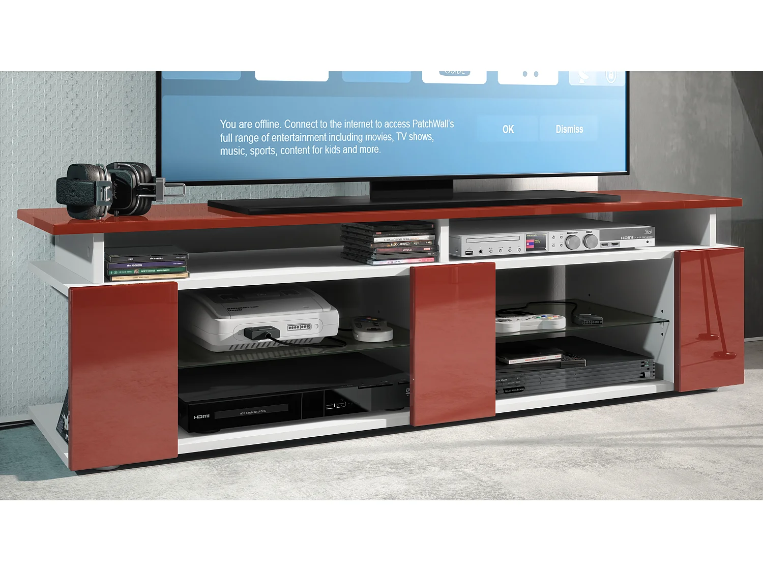 TV Board Movie V2 Game On Lowboard 138,5 x 39 x 39 cm , caisson en blanc mat, façades en bordeaux haute brillance