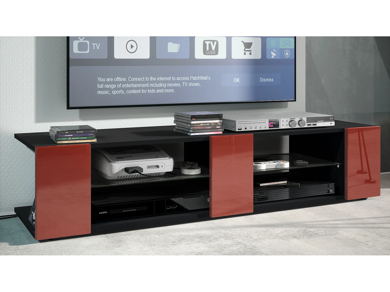 Buffet bas Movie V2, Meuble TV avec 6 compartiments ouverts et placages décoratifs, Noir mat/Bordeaux haute brillance (134 x 29 x 39 cm)