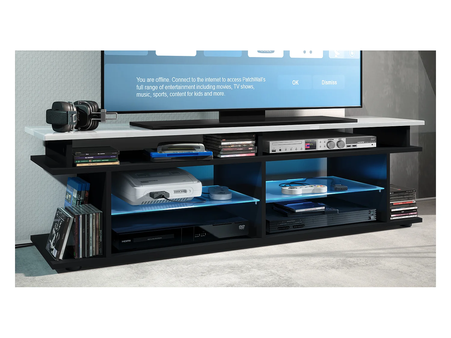 TV Board Movie V3 Game On 138,5 x 39 x 37,5 cm éclairage LED inclus Bleu, caisson en noir mat, élément supérieur en blanc haute brillance