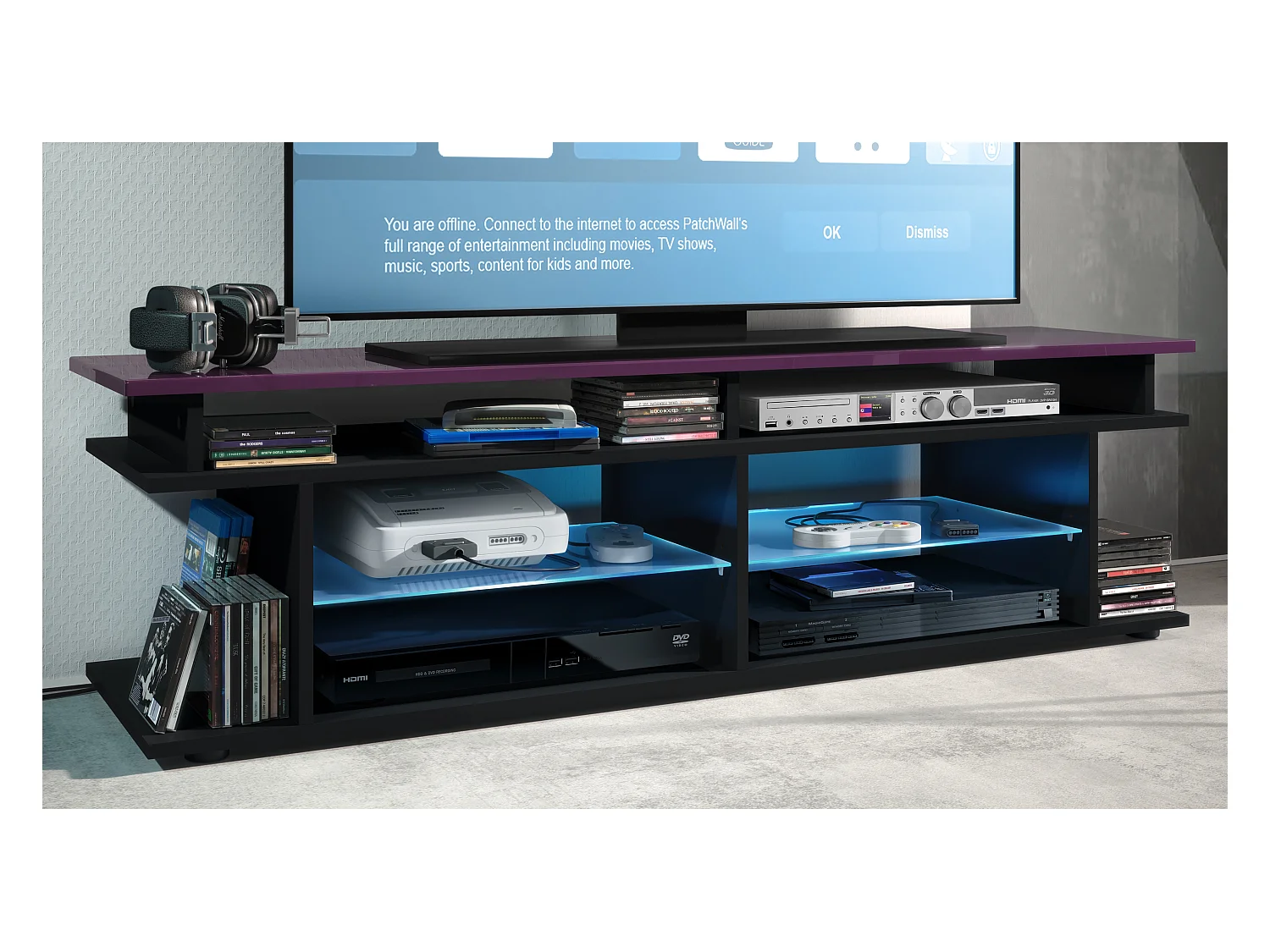 TV Board Movie V3 Game On 138,5 x 39 x 37,5 cm éclairage LED inclus Bleu, caisson en noir mat, élément supérieur en mûre haute brillance