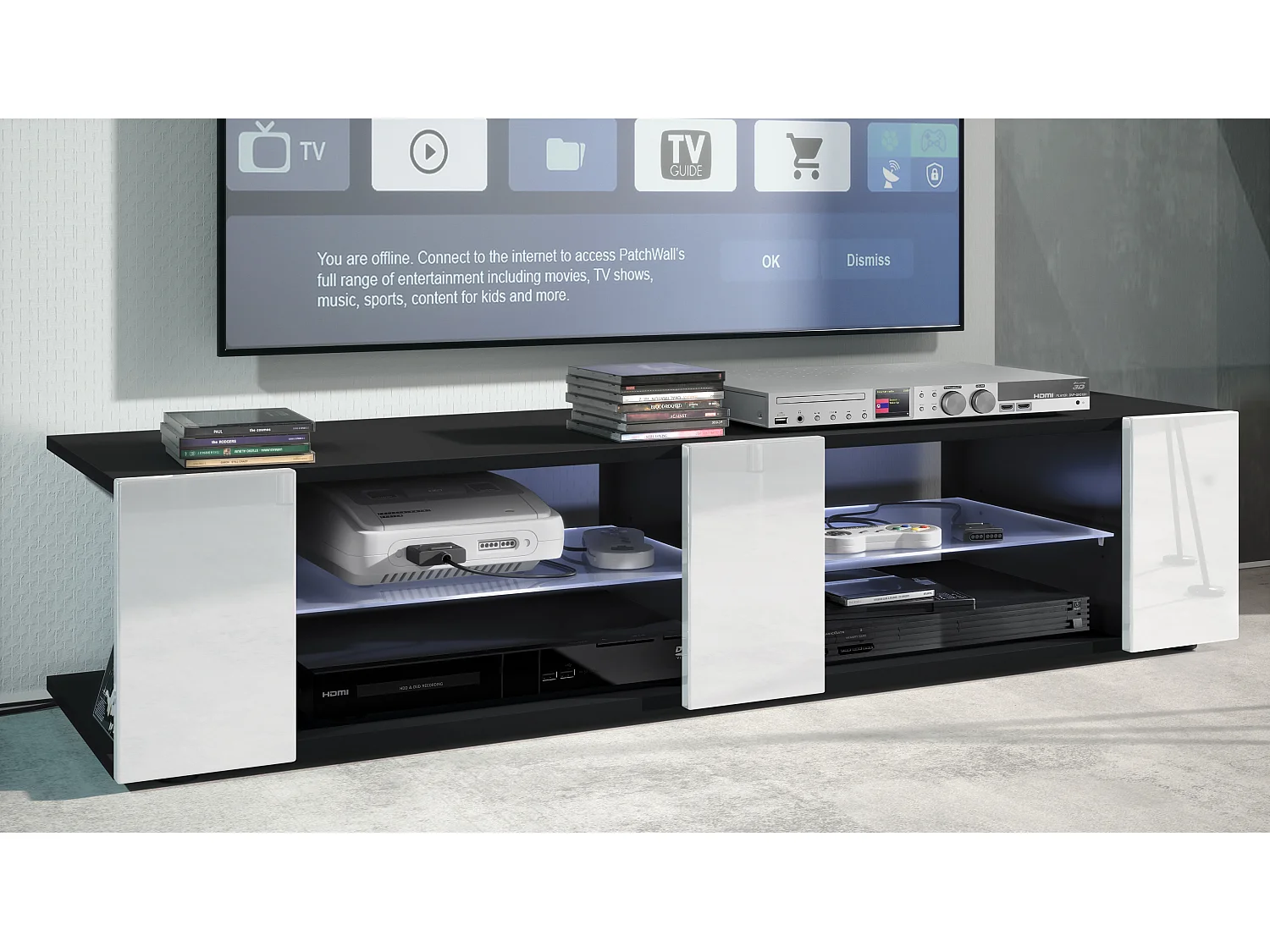 Buffet bas Movie V2, Meuble TV avec 6 compartiments ouverts et placages décoratifs, Noir mat/Blanc brillant, éclairage LED blanc inclus (134 x 29 x 39 cm)