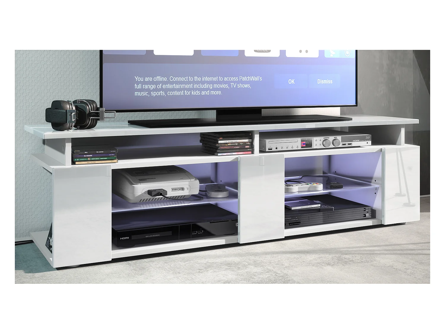 TV Board Movie V2 Game On Lowboard 138,5 x 39 x 39 cm éclairage LED inclus Blanc, caisson en blanc mat, façades en blanc haute brillance