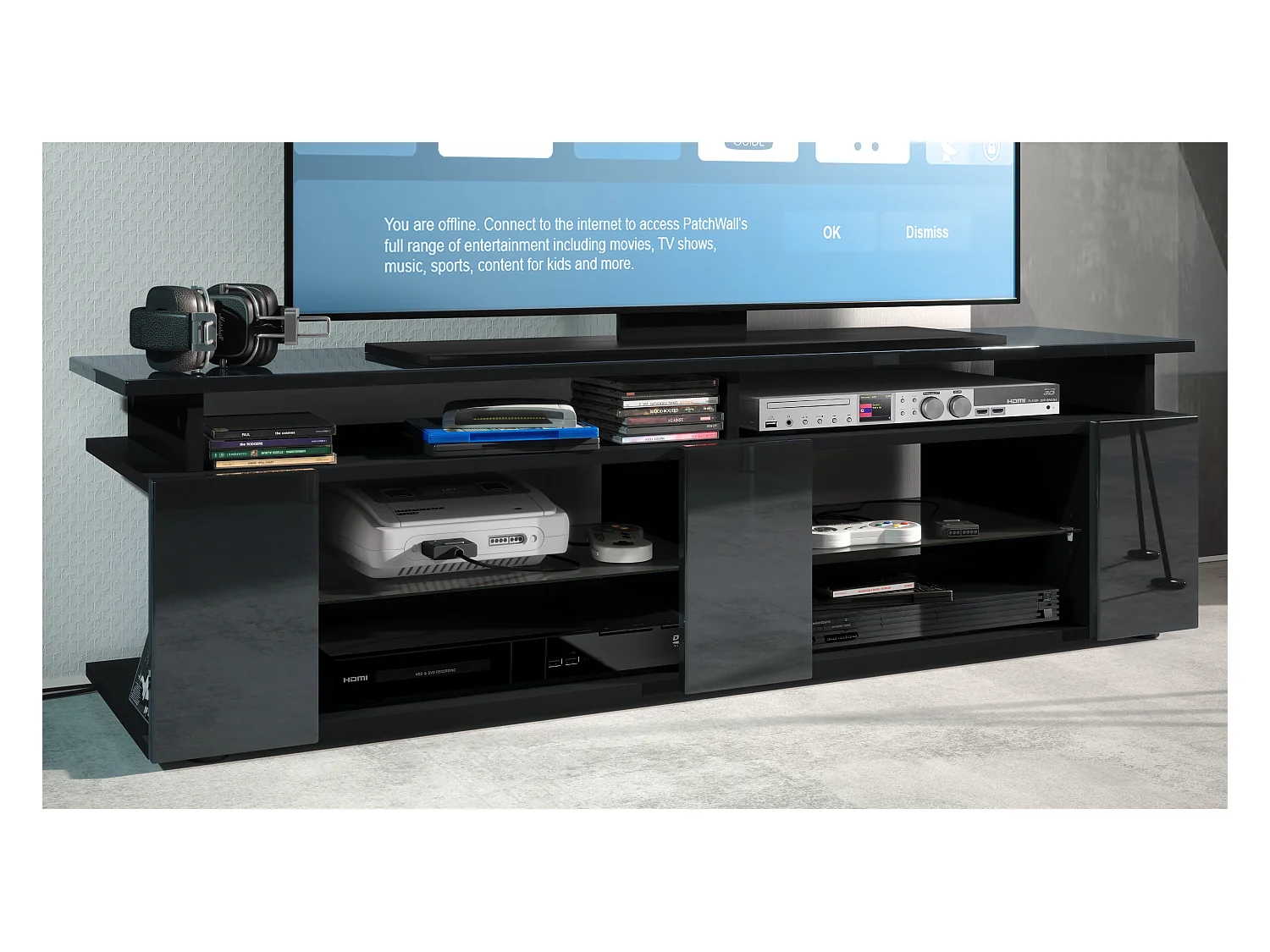 TV Board Movie V2 Game On Lowboard 138,5 x 39 x 39 cm , caisson en noir mat, façades en noir haute brillance