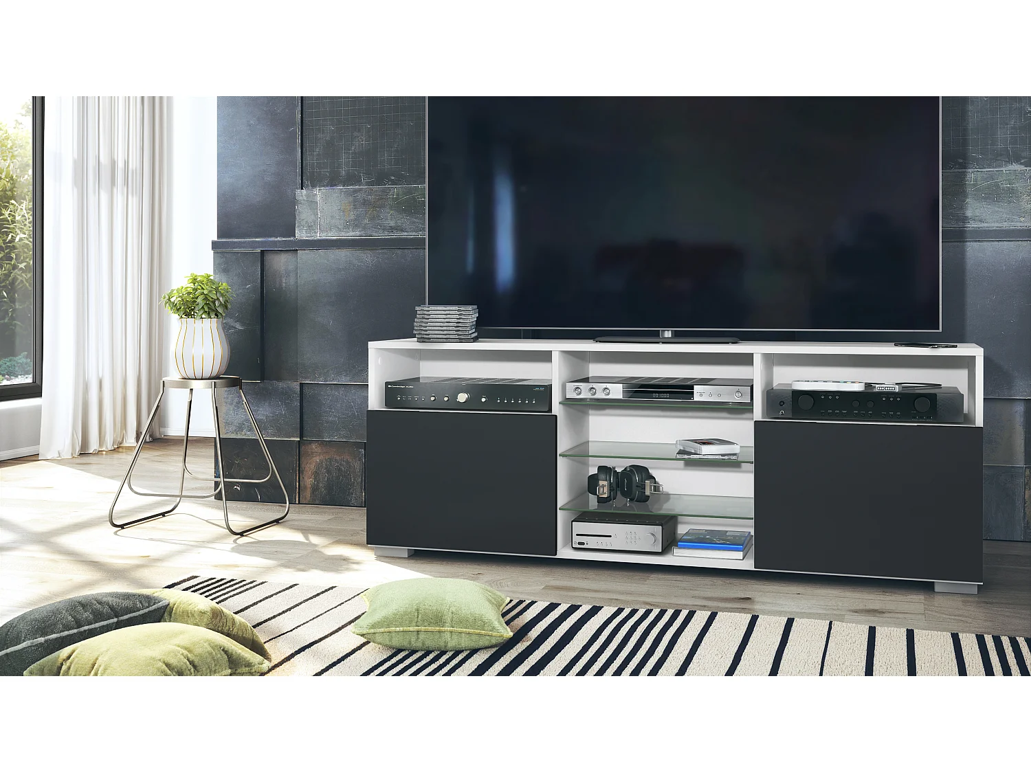 Meuble TV Granada, Lowboard avec 2 portes et 6 compartiments ouverts, corps blanc mat, façades en noir mat (146 x 54 x 35 cm)