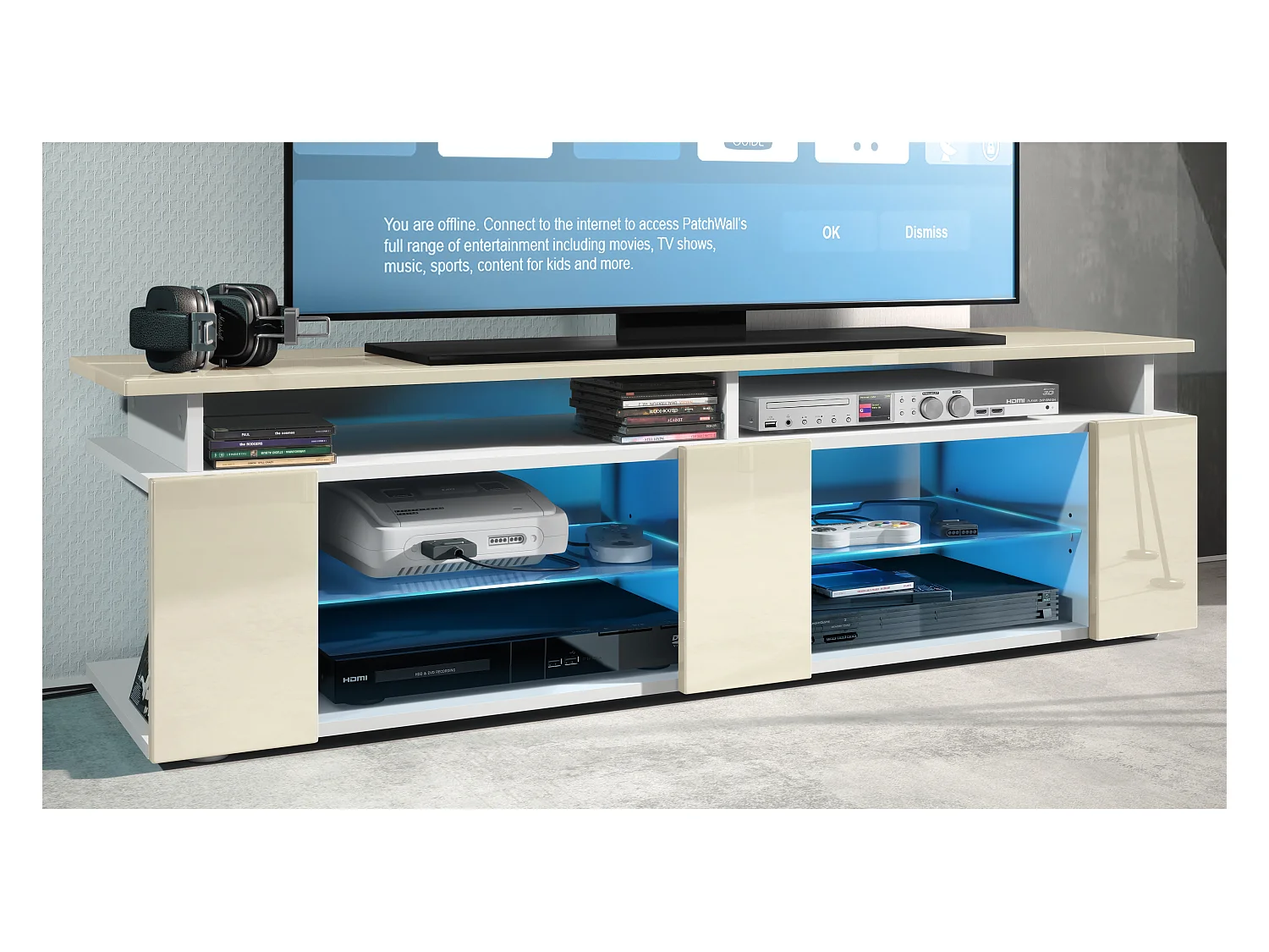 TV Board Movie V2 Game On Lowboard 138,5 x 39 x 39 cm , caisson en blanc mat, façades en crème haute brillance