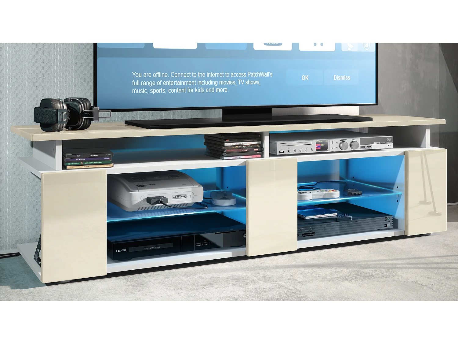 TV Board Movie V2 Game On Lowboard 138,5 x 39 x 39 cm , caisson en blanc mat, façades en crème haute brillance