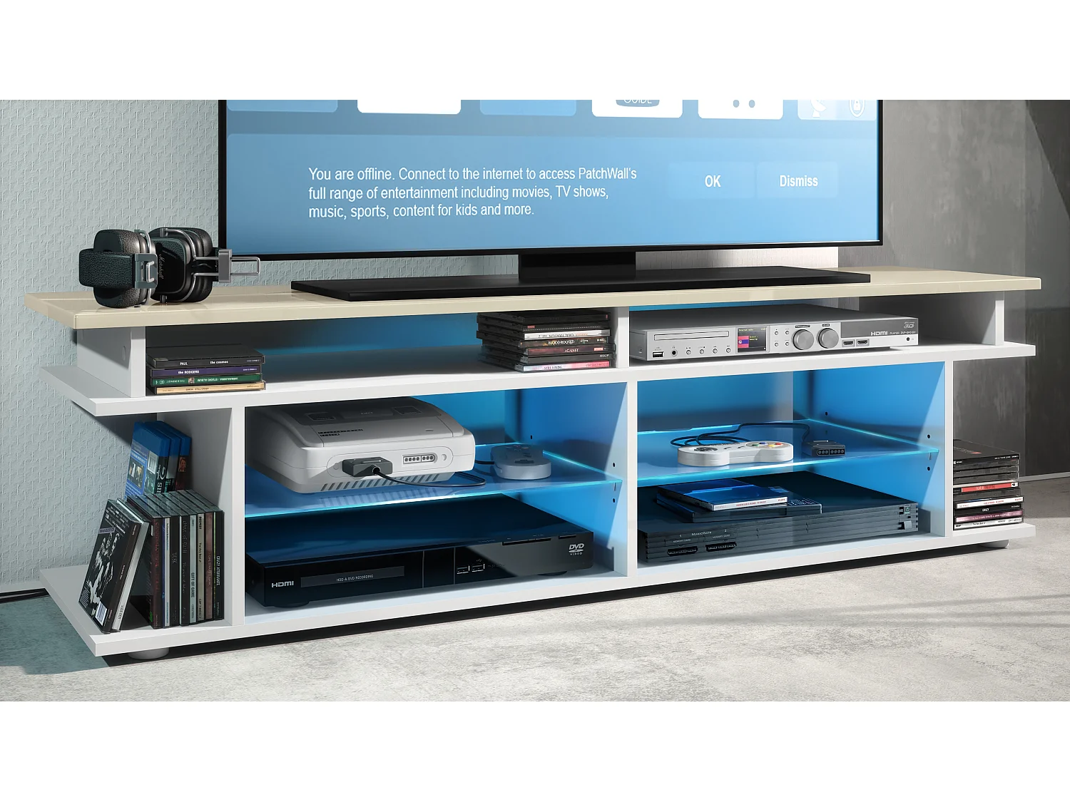 TV Board Movie V3 Game On 138,5 x 39 x 37,5 cm éclairage LED inclus Blanc, caisson en blanc mat, élément supérieur en crème haute brillance