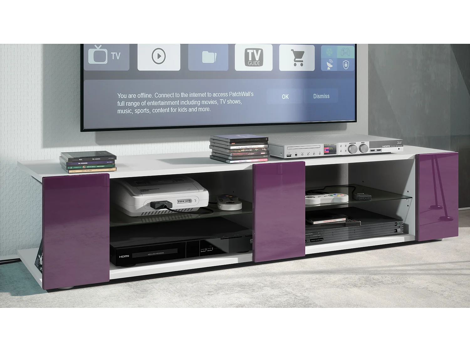 Buffet bas Movie V2, Meuble TV avec 6 compartiments ouverts et placages décoratifs, Blanc mat/Mûre haute brillance (134 x 29 x 39 cm)