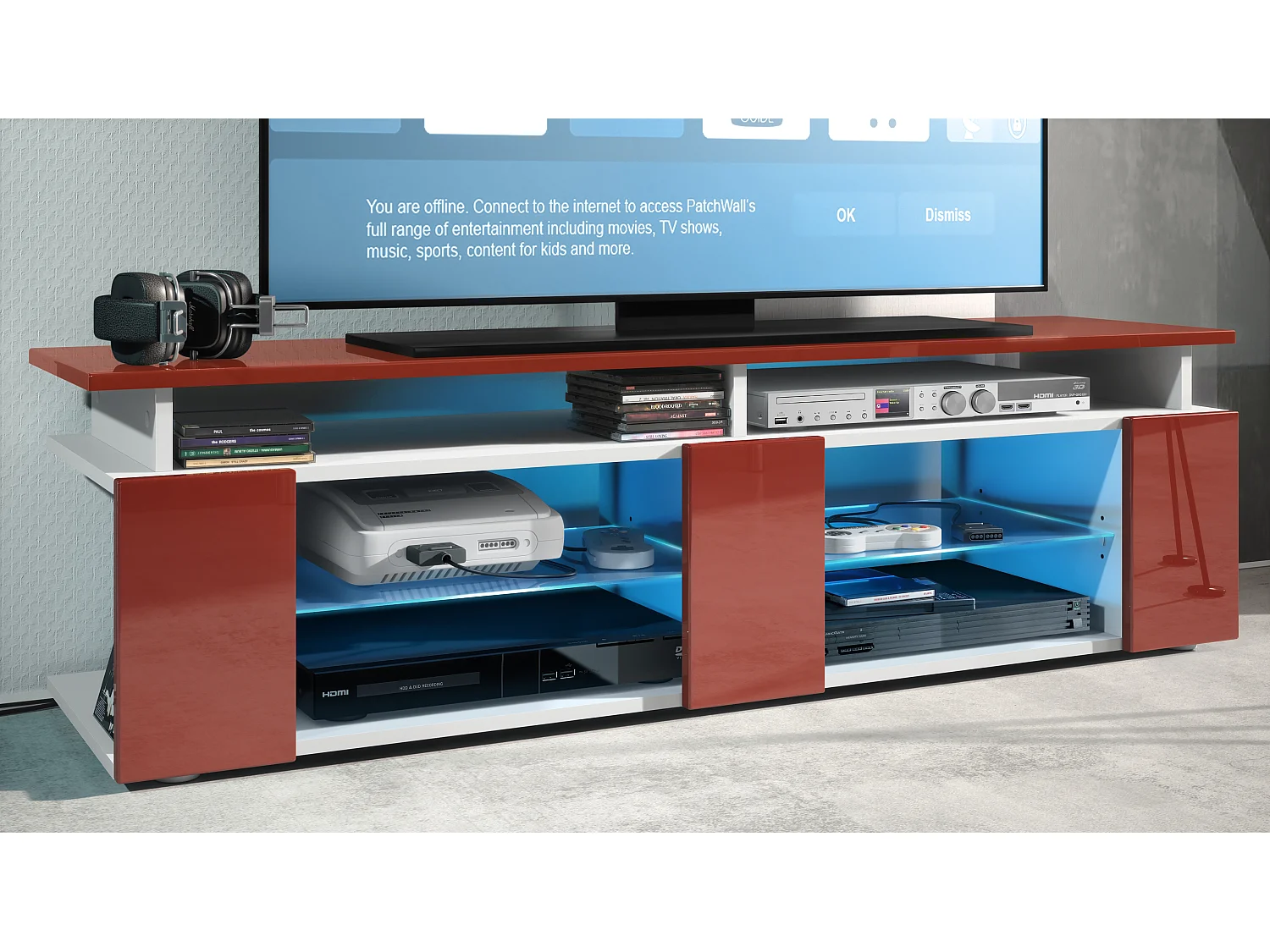 TV Board Movie V2 Game On Lowboard 138,5 x 39 x 39 cm , caisson en blanc mat, façades en bordeaux haute brillance