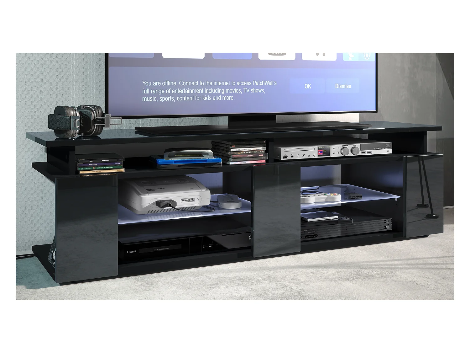 TV Board Movie V2 Game On Lowboard 138,5 x 39 x 39 cm éclairage LED inclus Blanc, caisson en noir mat, façades en noir haute brillance