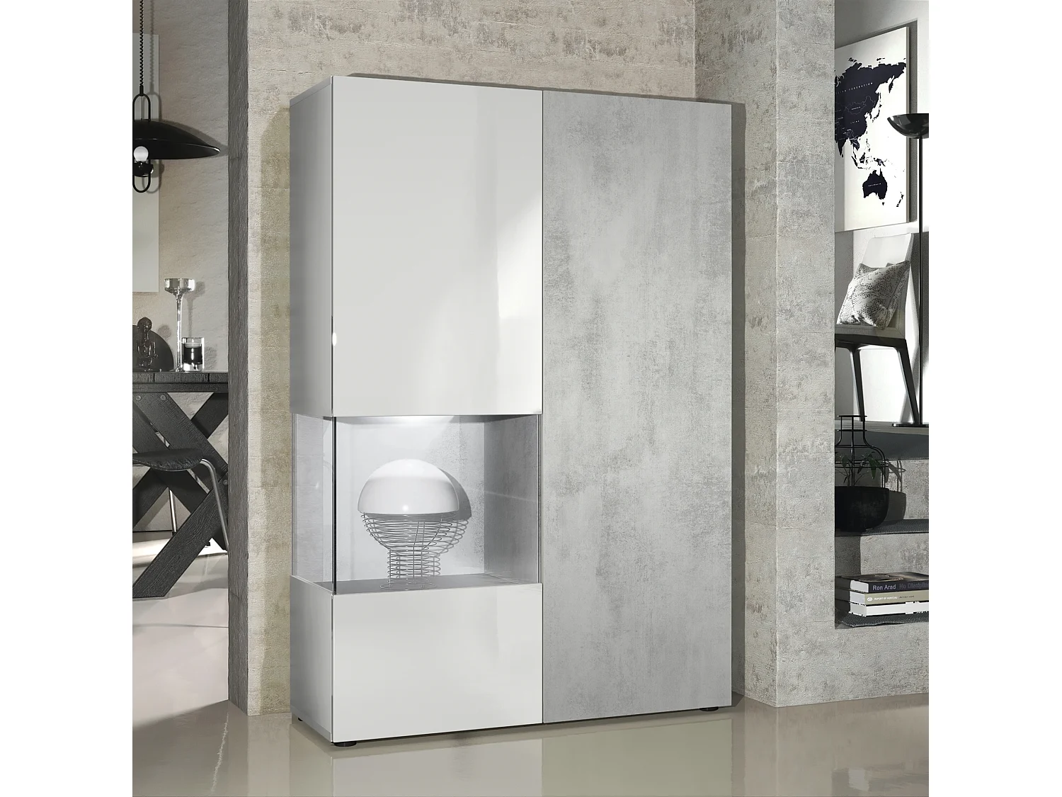 Armadio espositivo alto Morena, struttura in bianco opaco / anta destra e inserto in grigio ossido cemento con illuminazione a LED