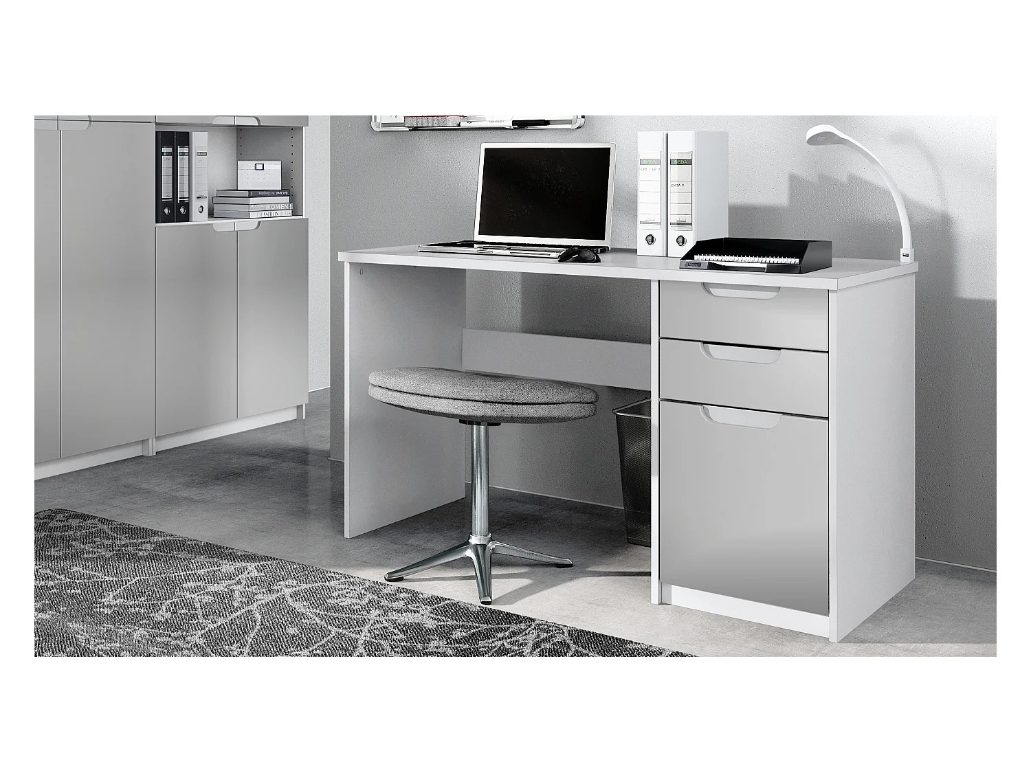 Bureau Logan, Petit bureau avec 2 tiroirs et d’une porte, blanc mat/gris clair satiné mat (129 x 76 x 60 cm)