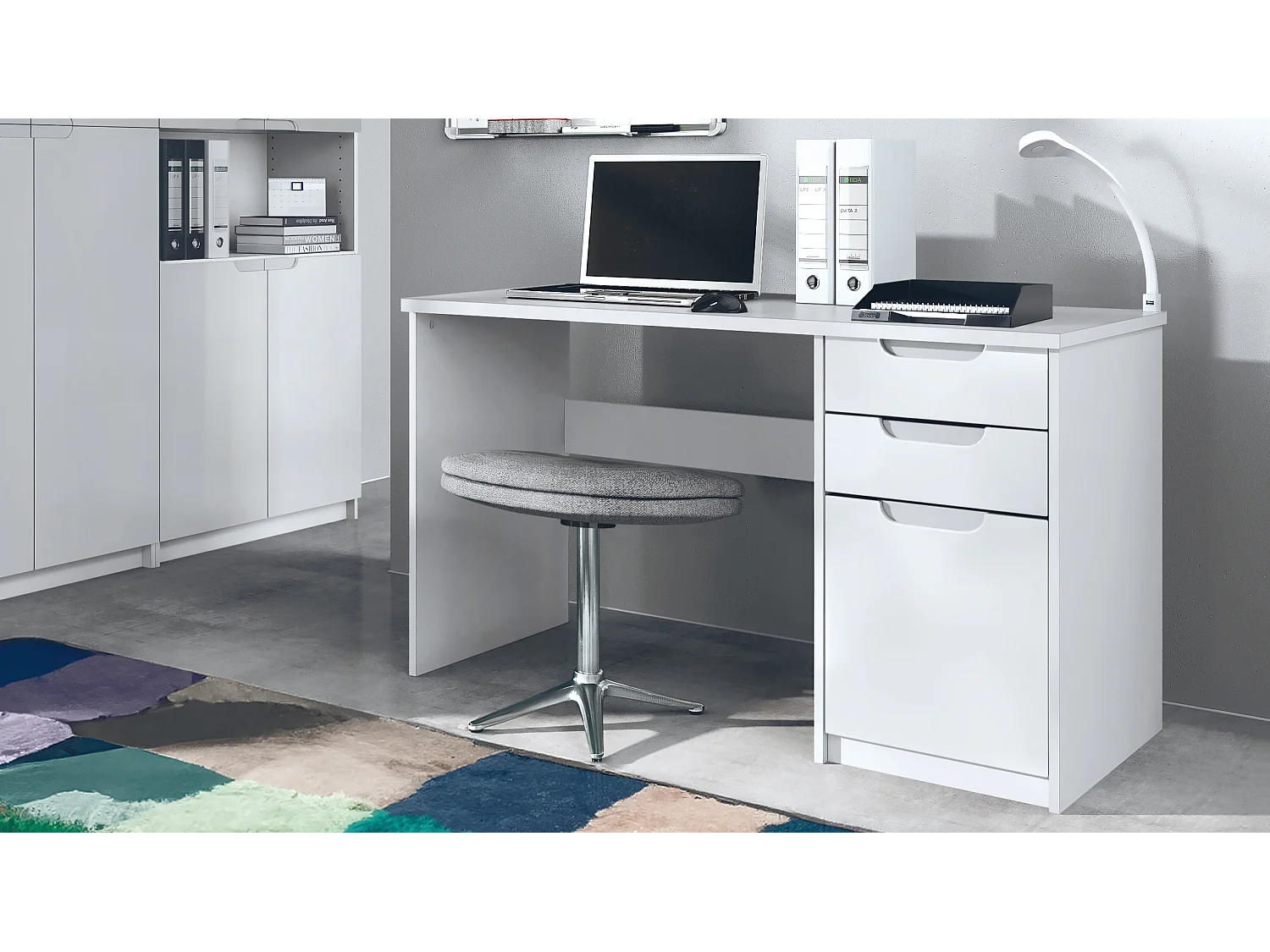 Logan Desk, scrivania per ufficio con 2 cassetti e 1 anta, bianco opaco/bianco opaco (129 x 76 x 60 cm)