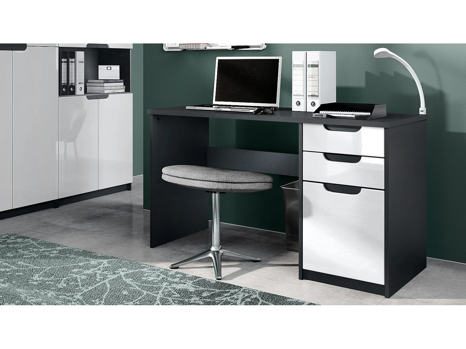 Logan Desk, scrivania per ufficio con 2 cassetti e 1 anta, nero opaco/bianco lucido (129 x 76 x 60 cm)
