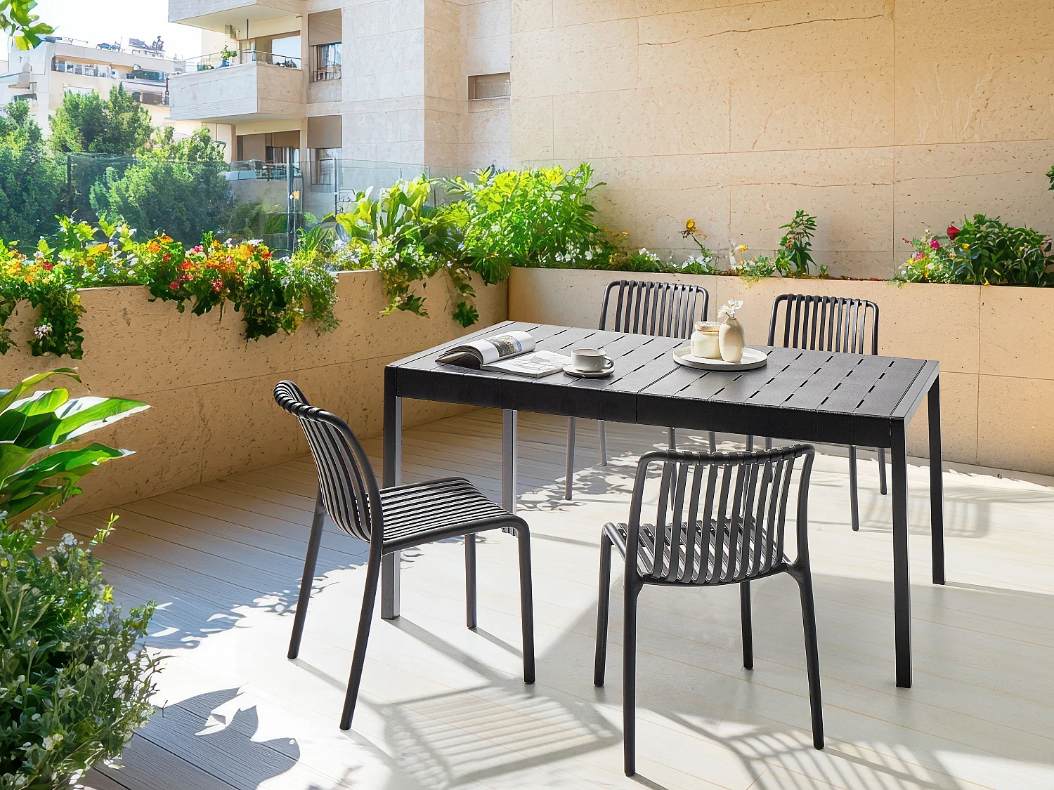 Table de salle à manger de jardin BARTICA 154 cm 84 cm Noir