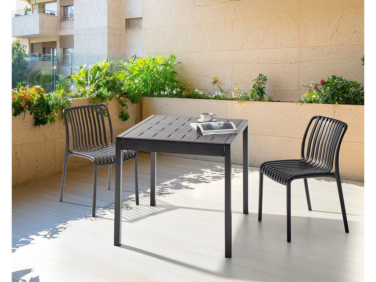 Table de salle à manger de jardin BARTICA 81 cm 84 cm Noir