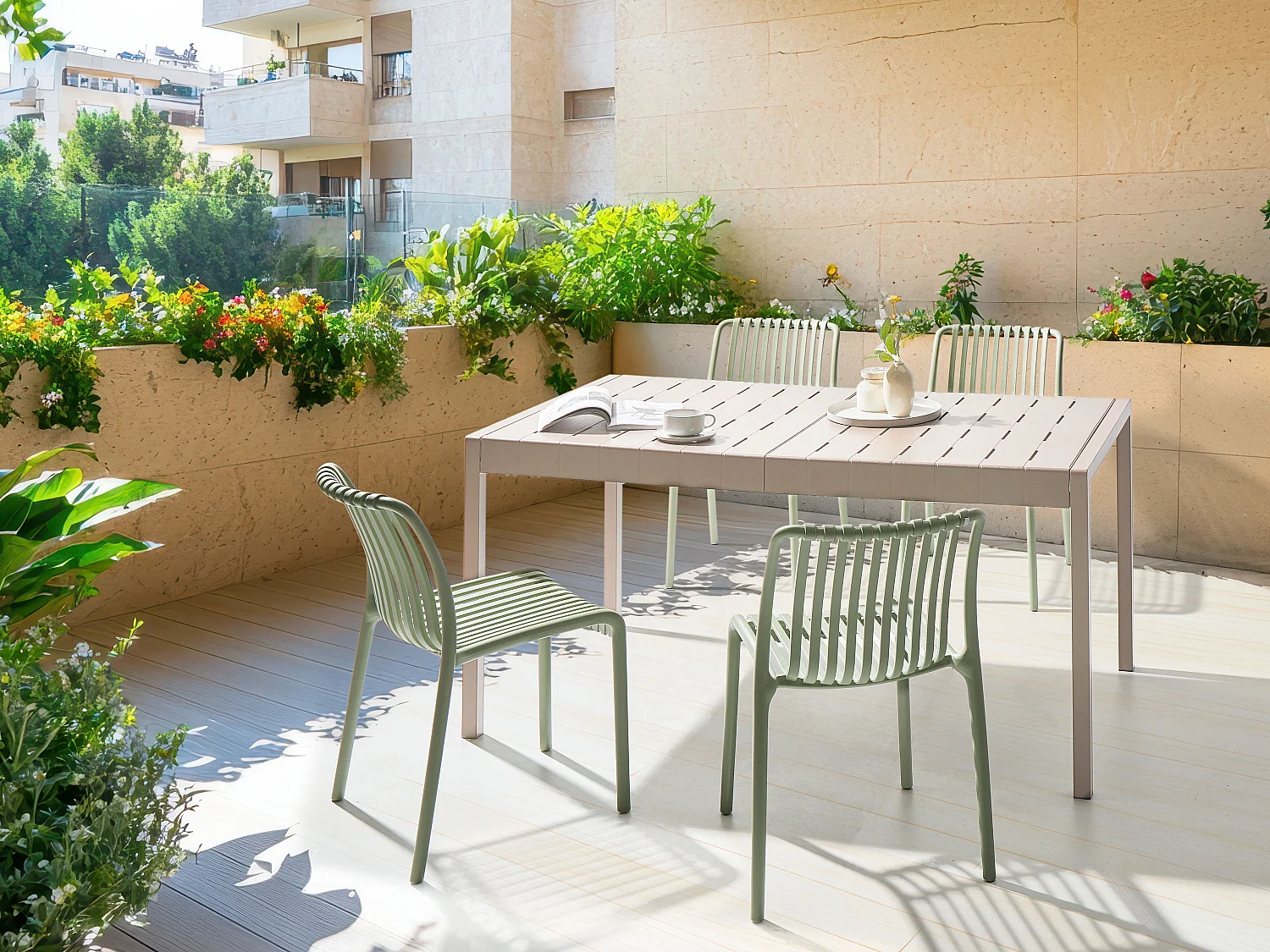 Table de salle à manger de jardin BARTICA 154 cm 84 cm Beige