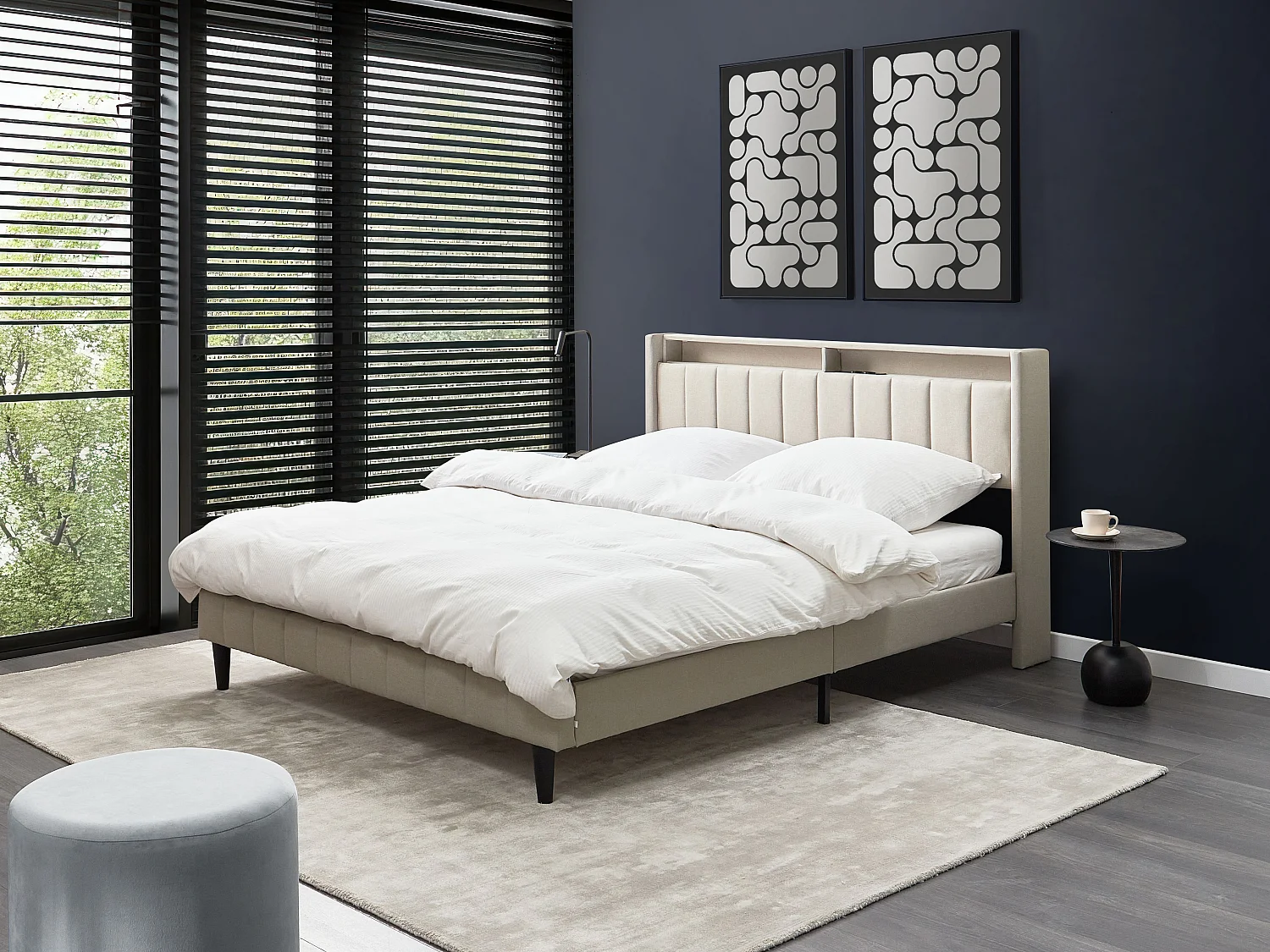 Lit avec LED Tissu BEAULIEU 160 x 200 cm avec rangement avec port USB Beige