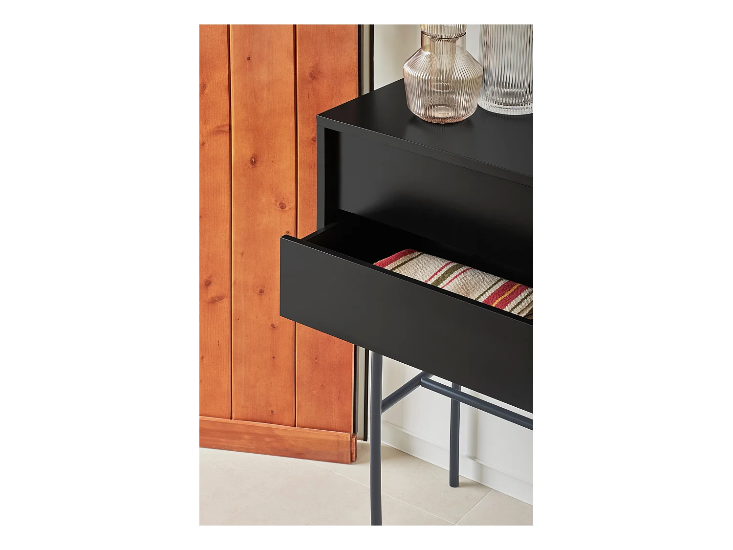 Konsole mit 2 Schubladen und Schiebetür, schwarz und grau lackiert, 110 x 90 cm