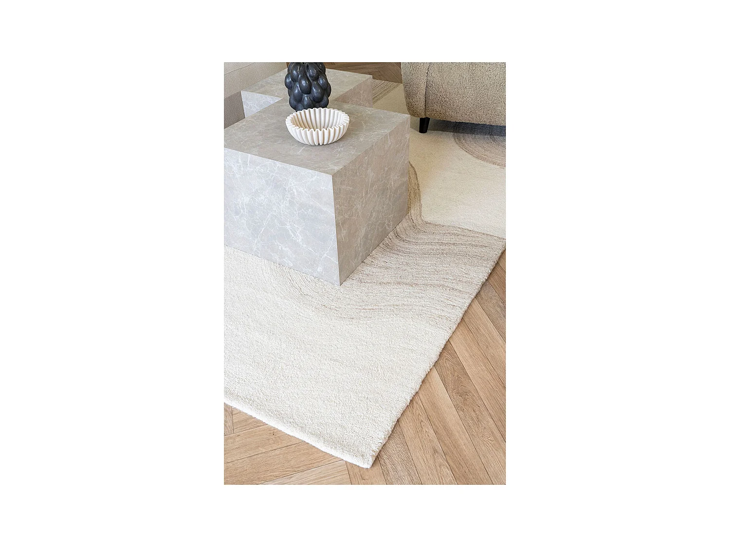 Surat Vloerkleed handgeweven, 200x300cm bruin, rauwwit.