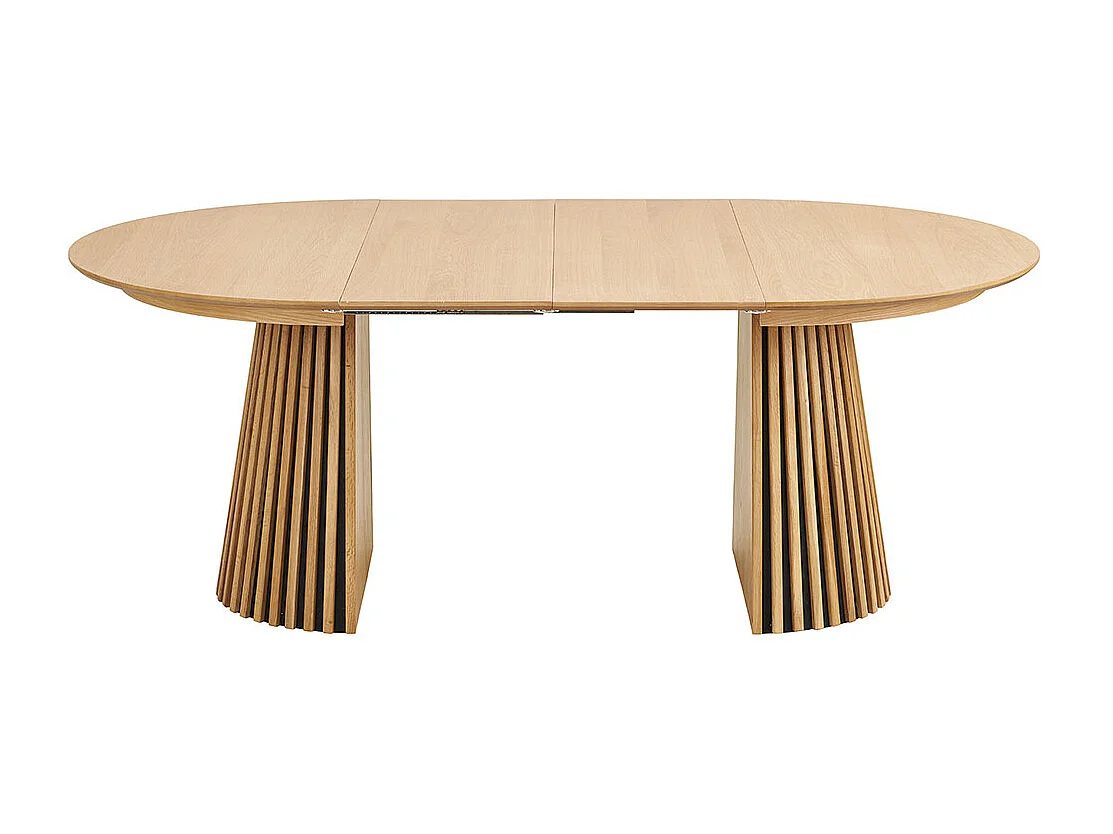 Tokyo eethoek eettafel incl. 2 verlengbladen Ø120x120-160-200cm eikenfineer en 6 stoelen bouclé wit.