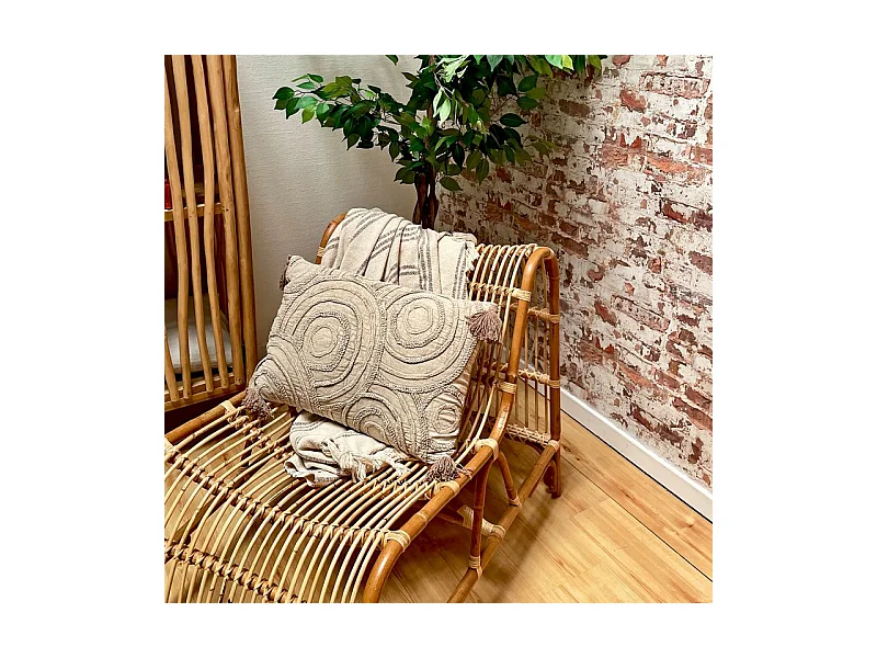 Fauteuil lounge arrondi en rotin naturel tressé – JACKIE