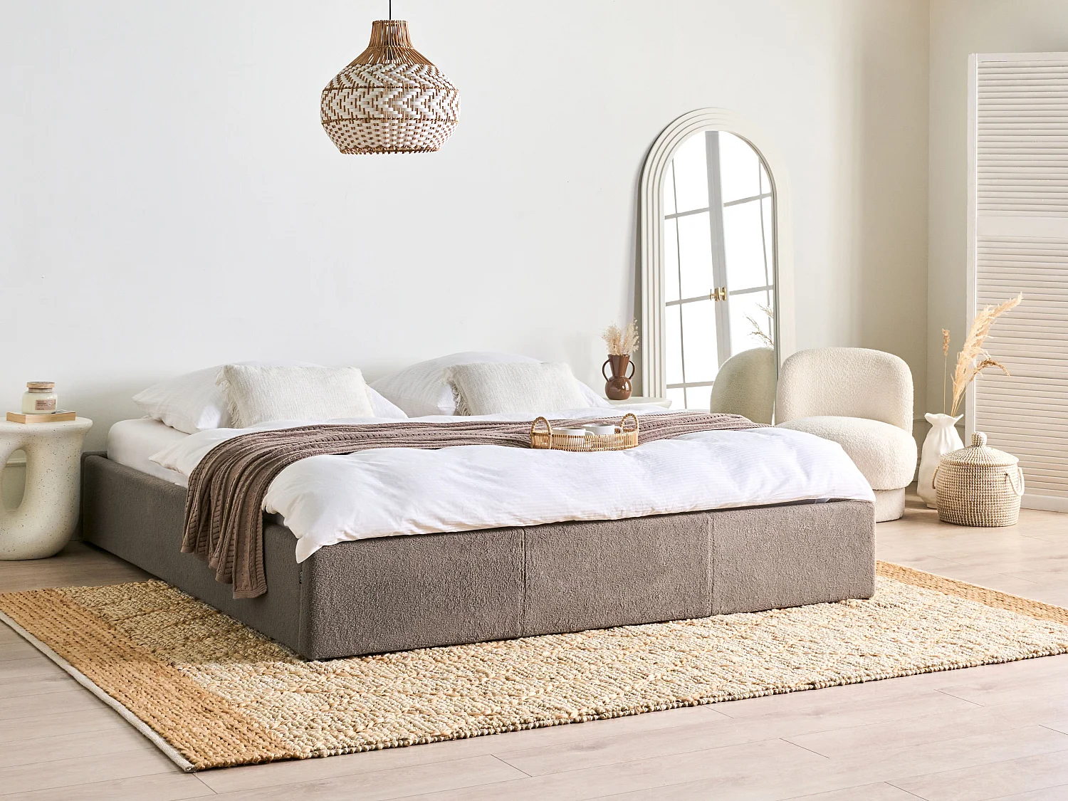 Lit ottoman sans tête de lit Bouclé DINAN 180 x 200 cm Taupe