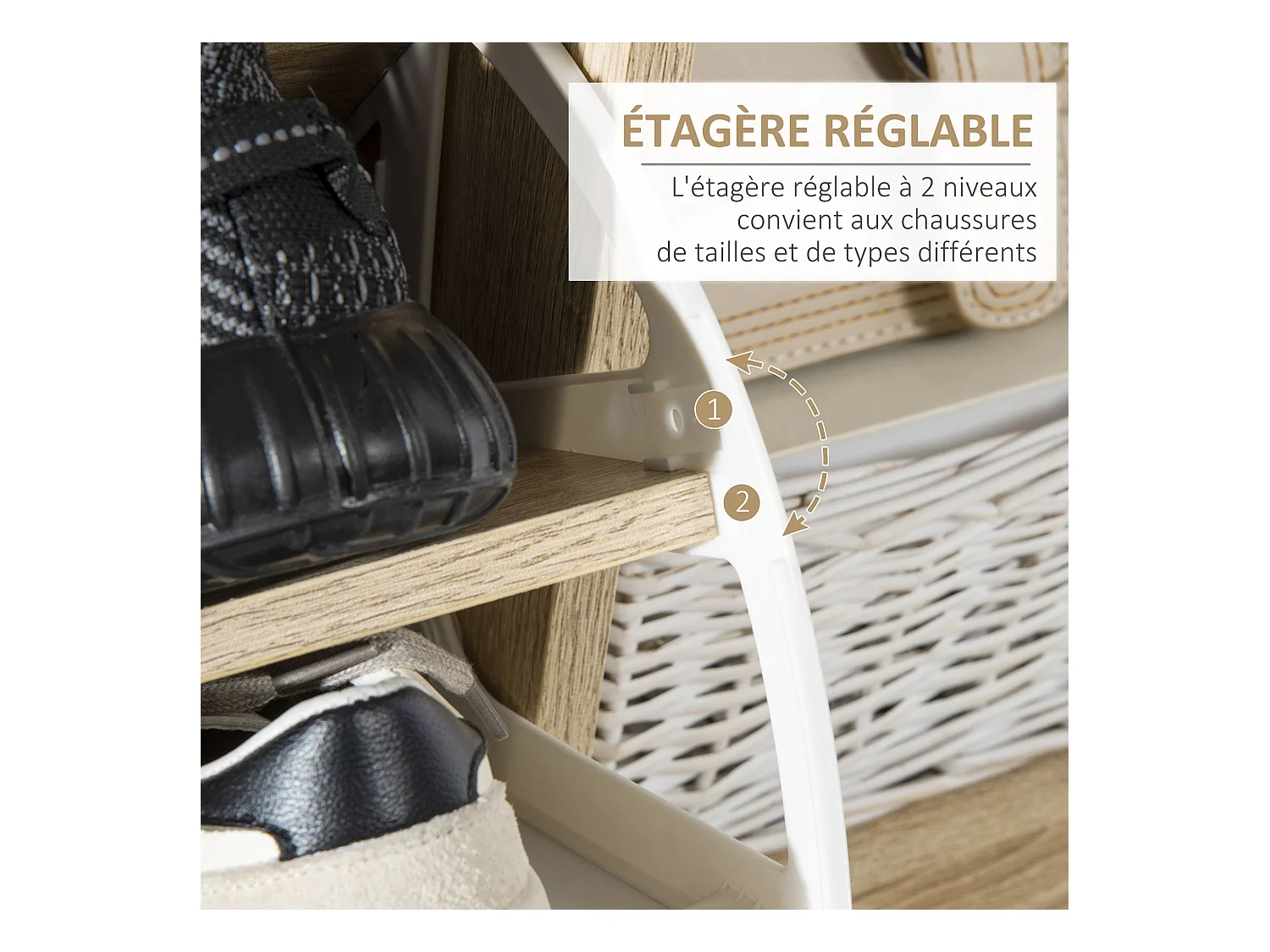 Meuble à chaussures design scandinave placard 3 portes 3 étagères niche piètement effilé incliné bois panneaux aspect chêne clair