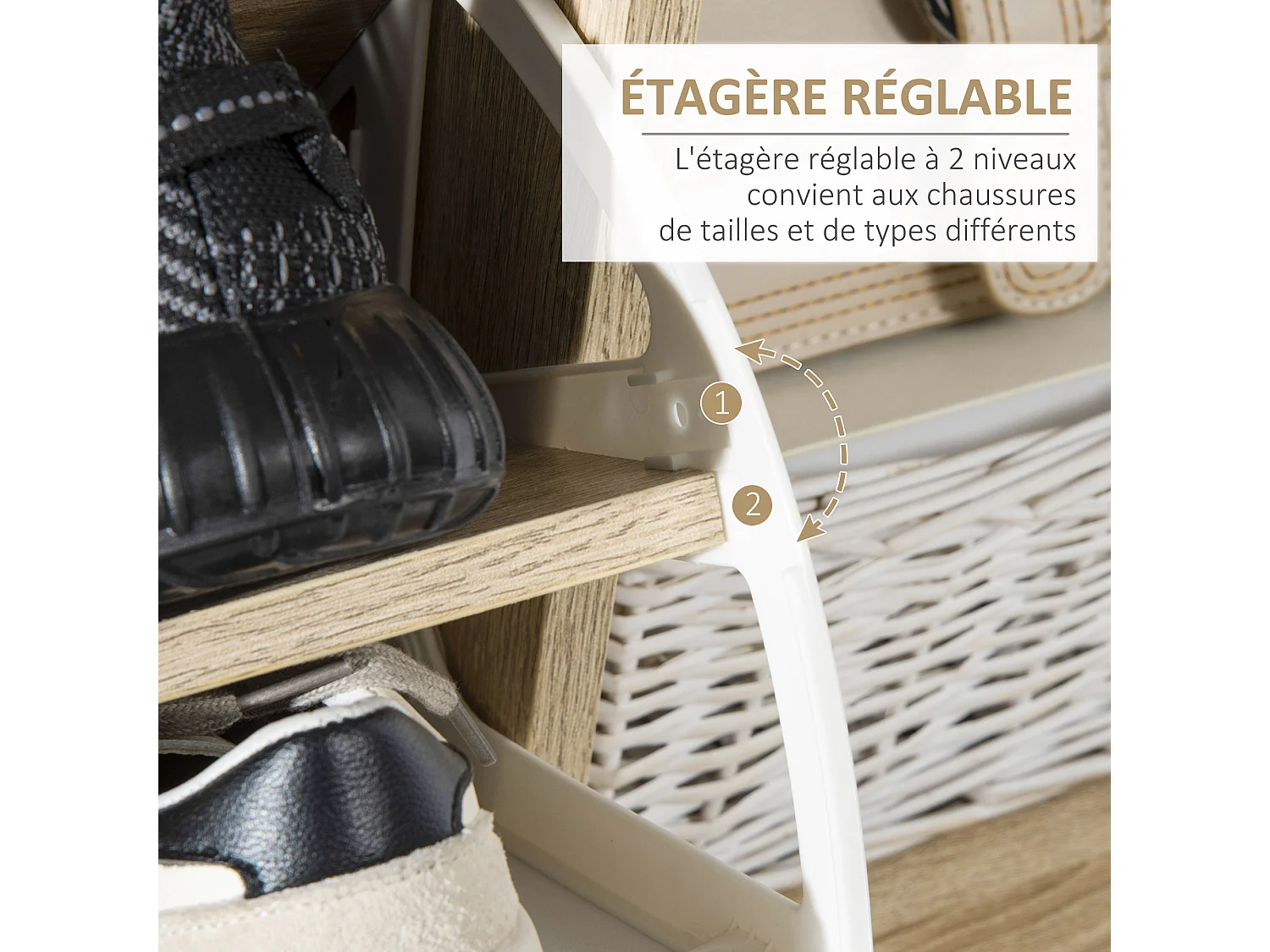 Meuble à chaussures design scandinave placard 3 portes 3 étagères niche piètement effilé incliné bois panneaux aspect chêne clair