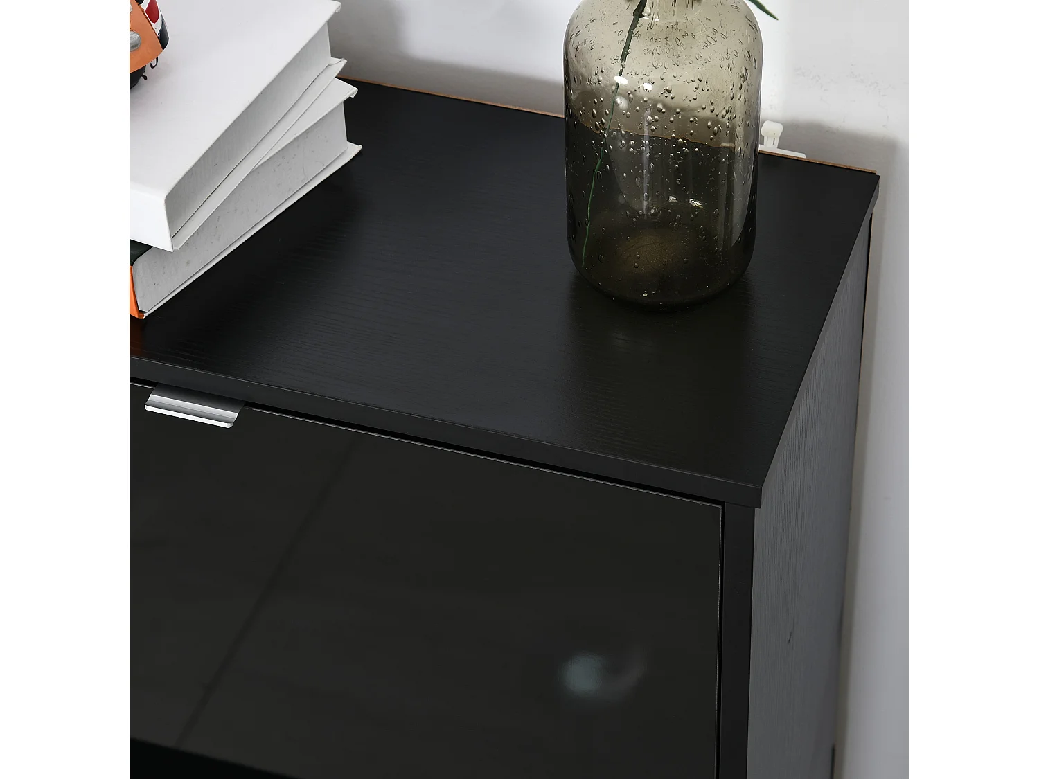 Meuble à chaussures 3 portes abattantes 3 compartiments MDF noir laqué