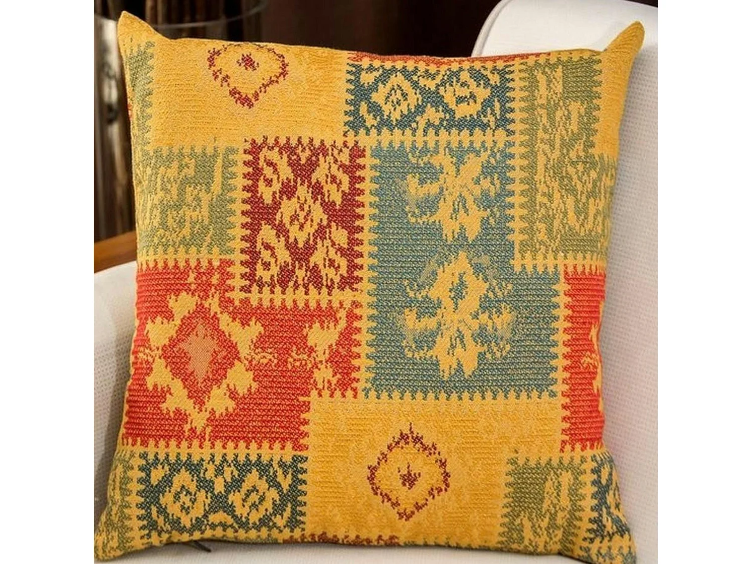 Coussin ethnique jaune – motif patchwork IZMIR
