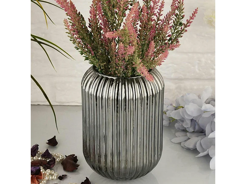 Vase en verre rainuré fumé – style moderne chic