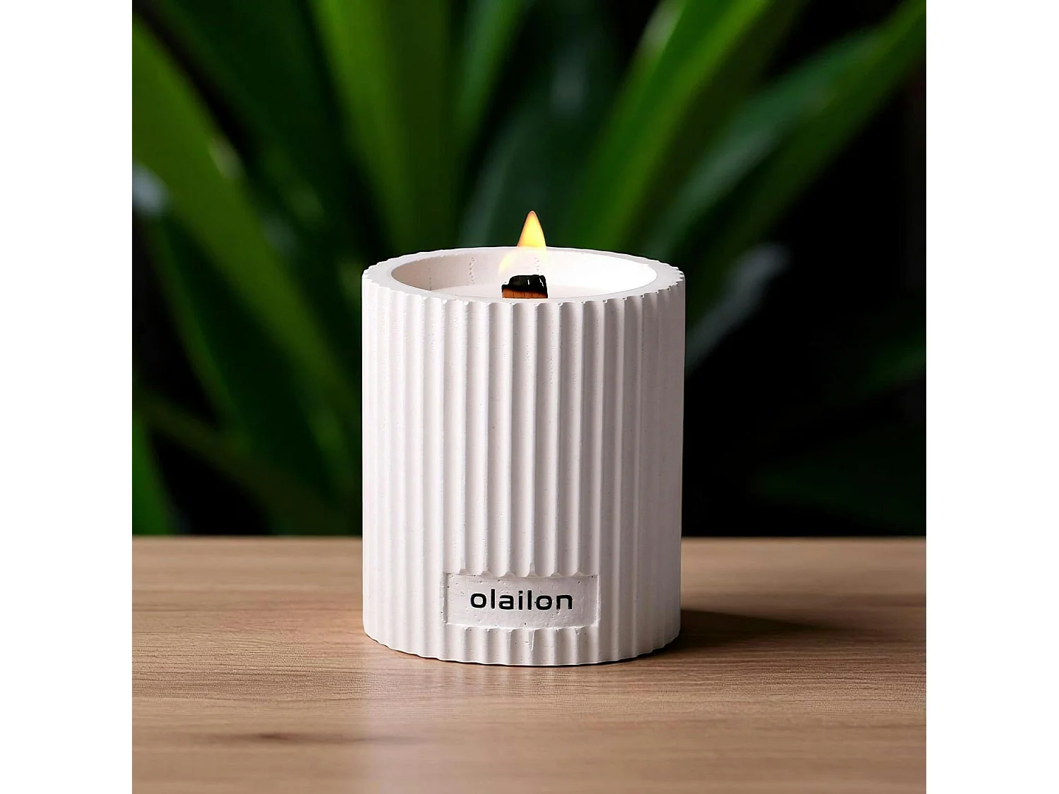 Bougie parfumée blanche – vanille et rose, mèche crépitante