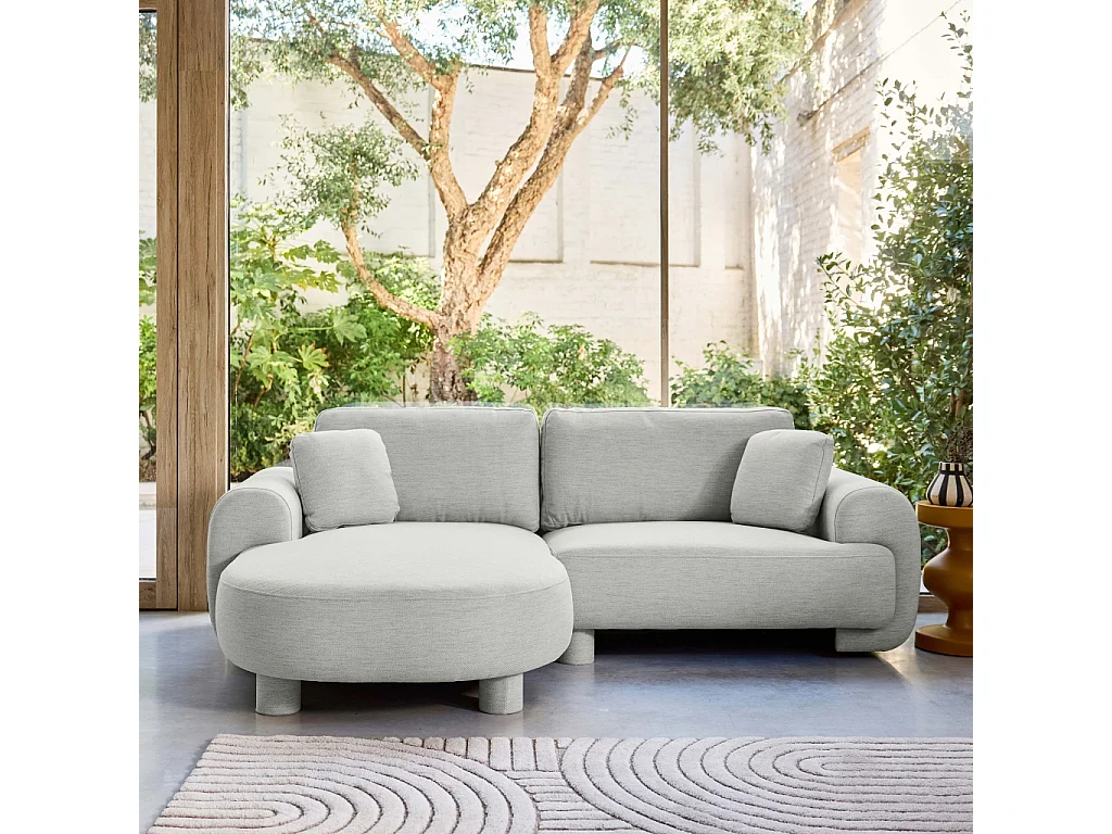 Canapé d'angle gauche 3 places tissu gris clair. pieds ronds L 231 x P 160 / 88 cm - Zenio