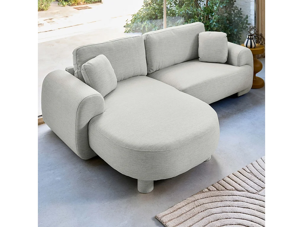 Canapé d'angle gauche 3 places tissu gris clair. pieds ronds L 231 x P 160 / 88 cm - Zenio