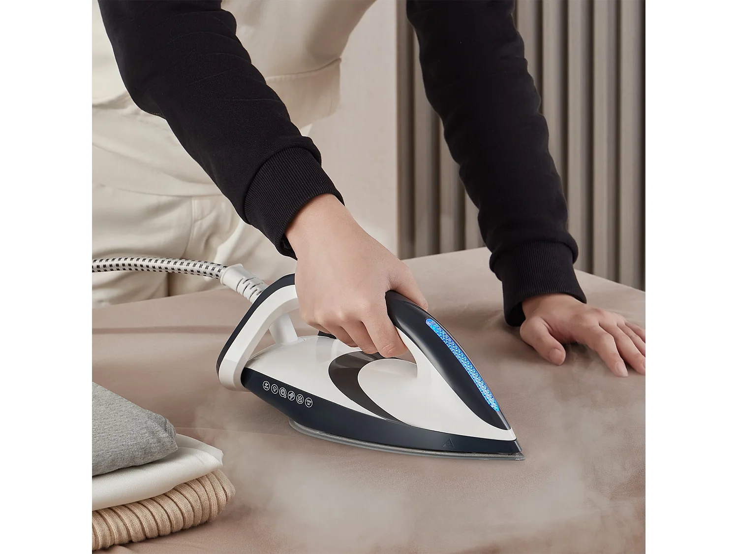 Centrale Vapeur, Fer à Repasser, Superpression 8 Bars, Vapeur Continue 120g±15g/min, Réservoir D'eau 1.9L, 3000W, Collecteur De Calcaire Amovible